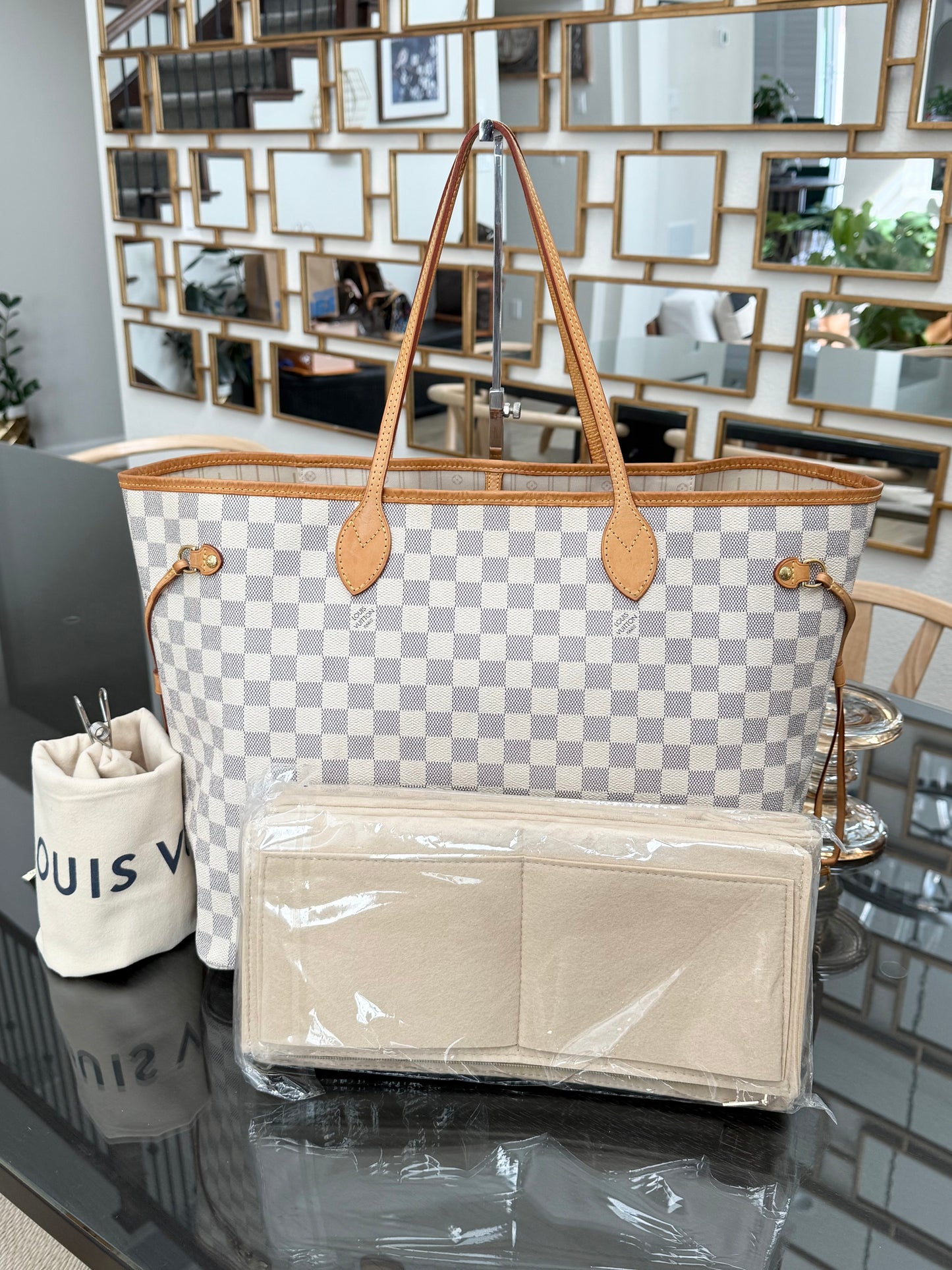 Neverfull GM in Azur with Dustbag Insert Organizer 🗓️ Year: 2011