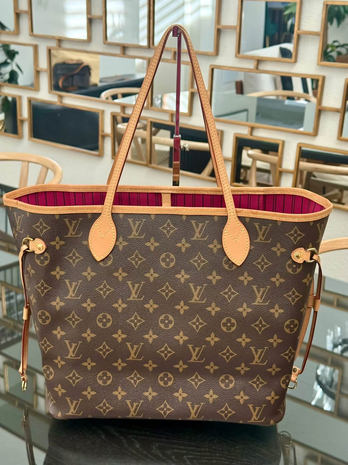 Neverfull MM in Peony interior with Dustbag and Insert Organizer 📅 Year: 2019