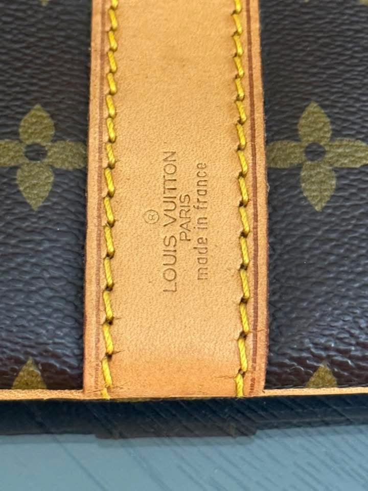 Keepall 45 Bandoulier with Original Strap , Luggage Tag and Poignet 📅 Year: 1989