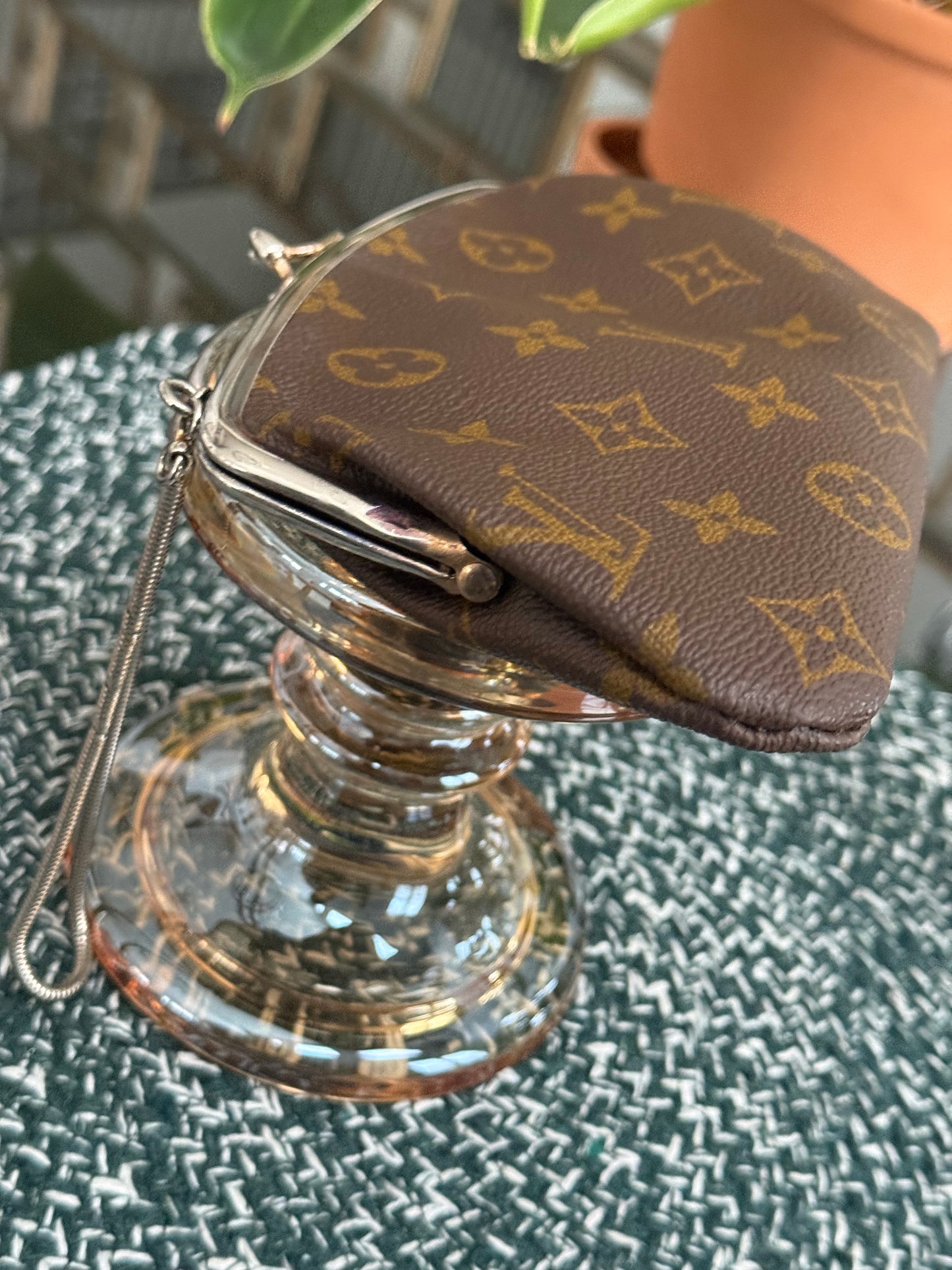 Vintage Monogram Kisslock Pouch🗓️