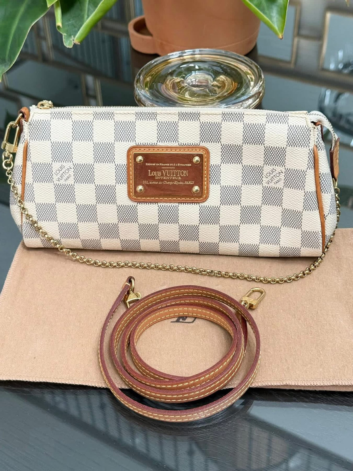 Eva Clutch in Azur with Original Strap, Dustbag, Box and Paper bag 🗓️ Year: 2015
