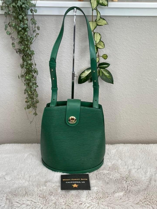 Epi Cluny in Green -Year: 1993