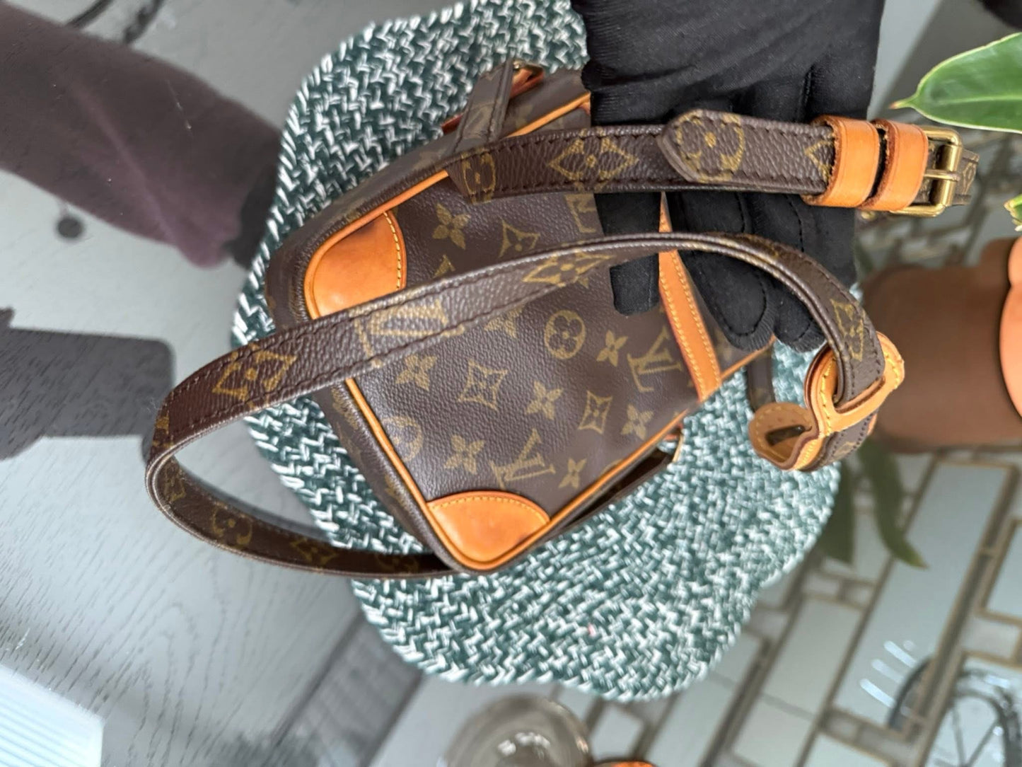 Danube PM Crossbody Bag 🗓️ Year: 1990