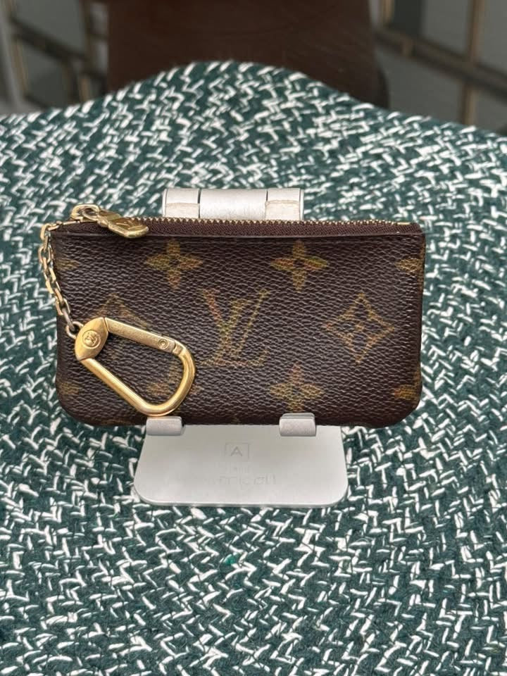 Key Cles in Monogram 📅 Year: 2003