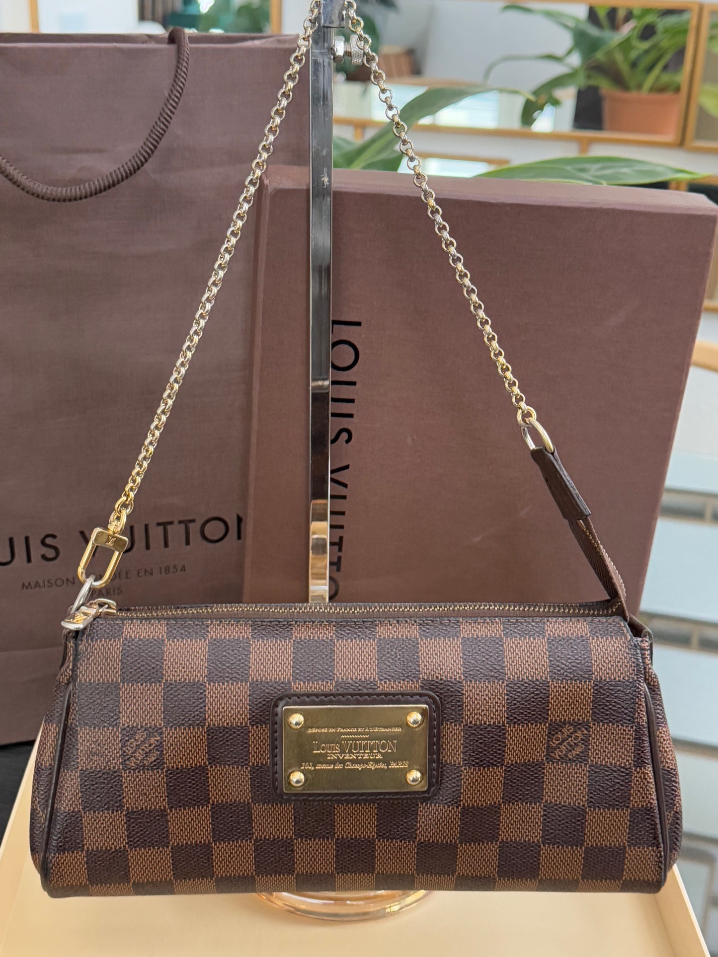 Eva Clutch in DE with Dustbag,Box and Paper bag-🗓️ Year: 2010