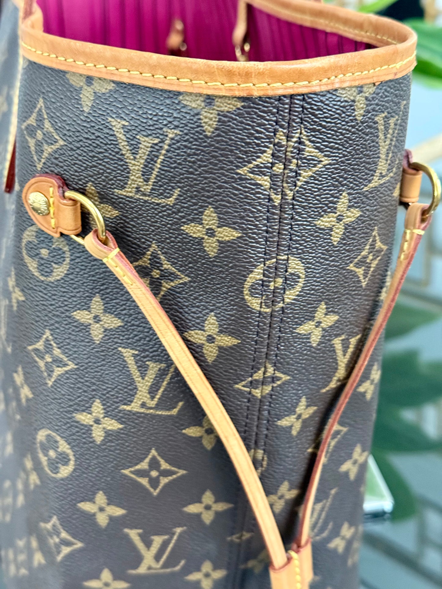 Neverfull MM in Peony with Insert Organizer and Dustbag 🗓️ Year: 2016
