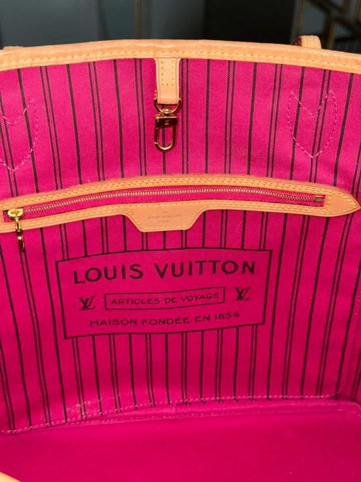 Neverfull MM in Peony interior with Dustbag 🌺 📅 Year: 2020