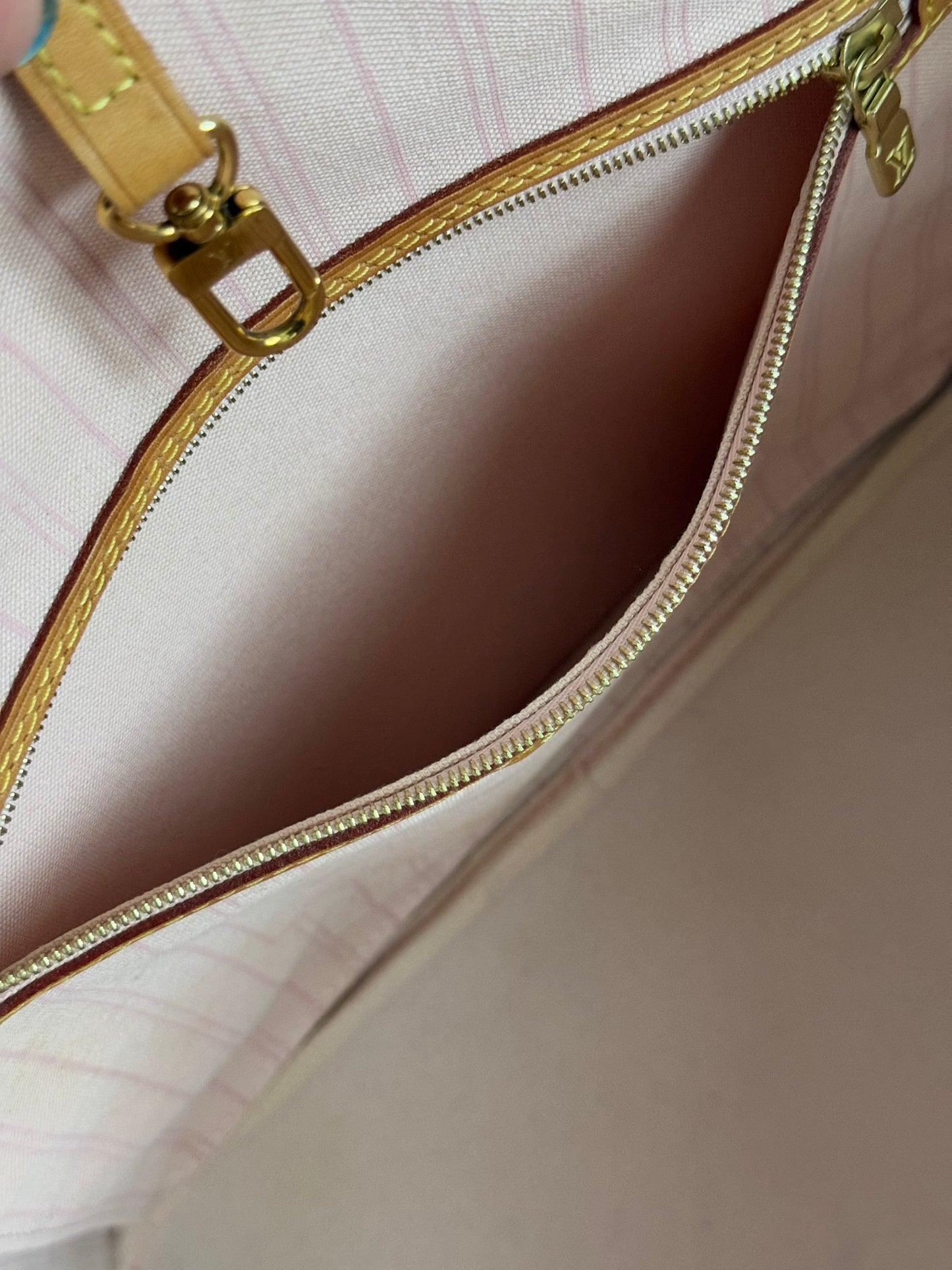 Neverfull MM Azur in Rose Ballerine with Dustbag -Year: 2018