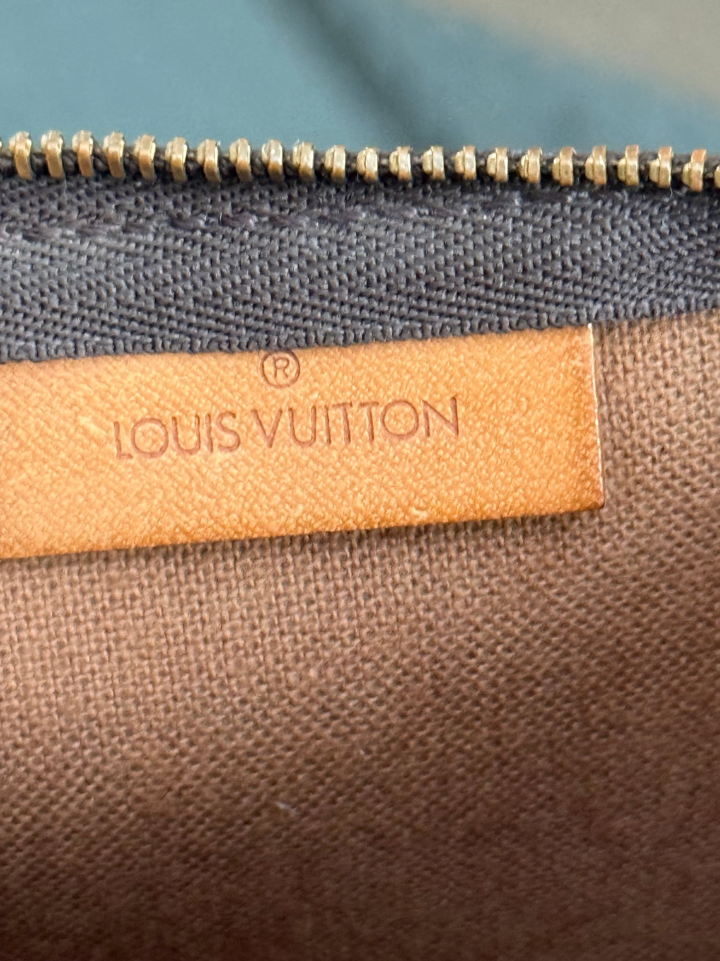 Sac Shopping Pouch with Generic Gold Strap