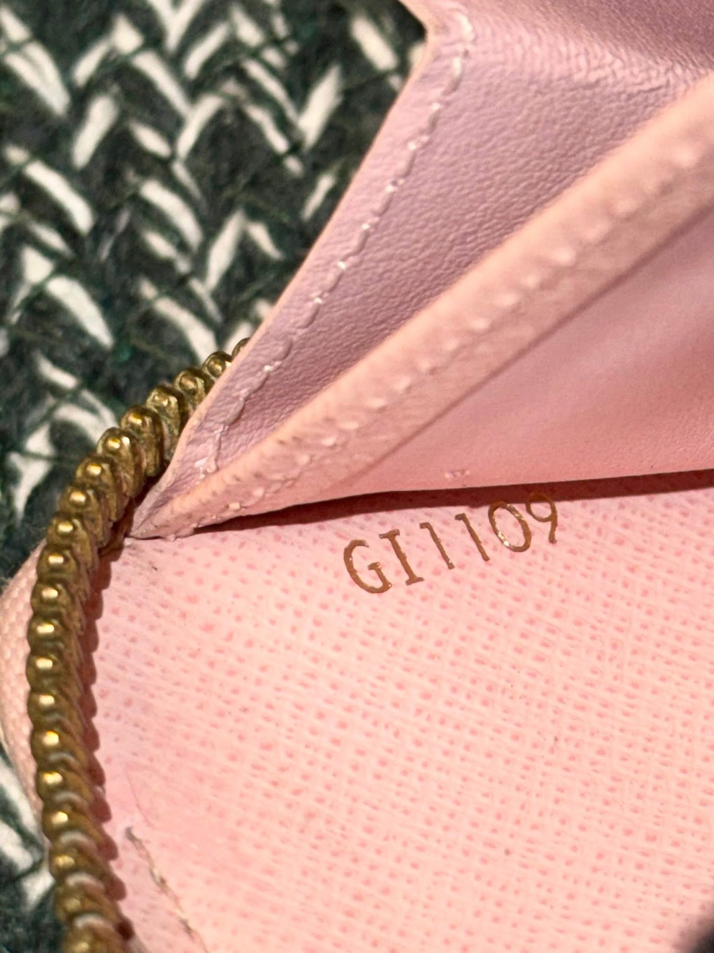 Zippy Wallet Azur in Rose Ballerine with Dustbag 🗓️ Year: 2019