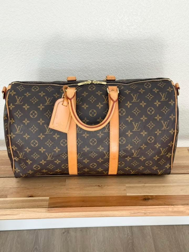Keepall 45 Bandoulier with Original Strap, Luggage tag and Poignet 📅 Year: 1998
