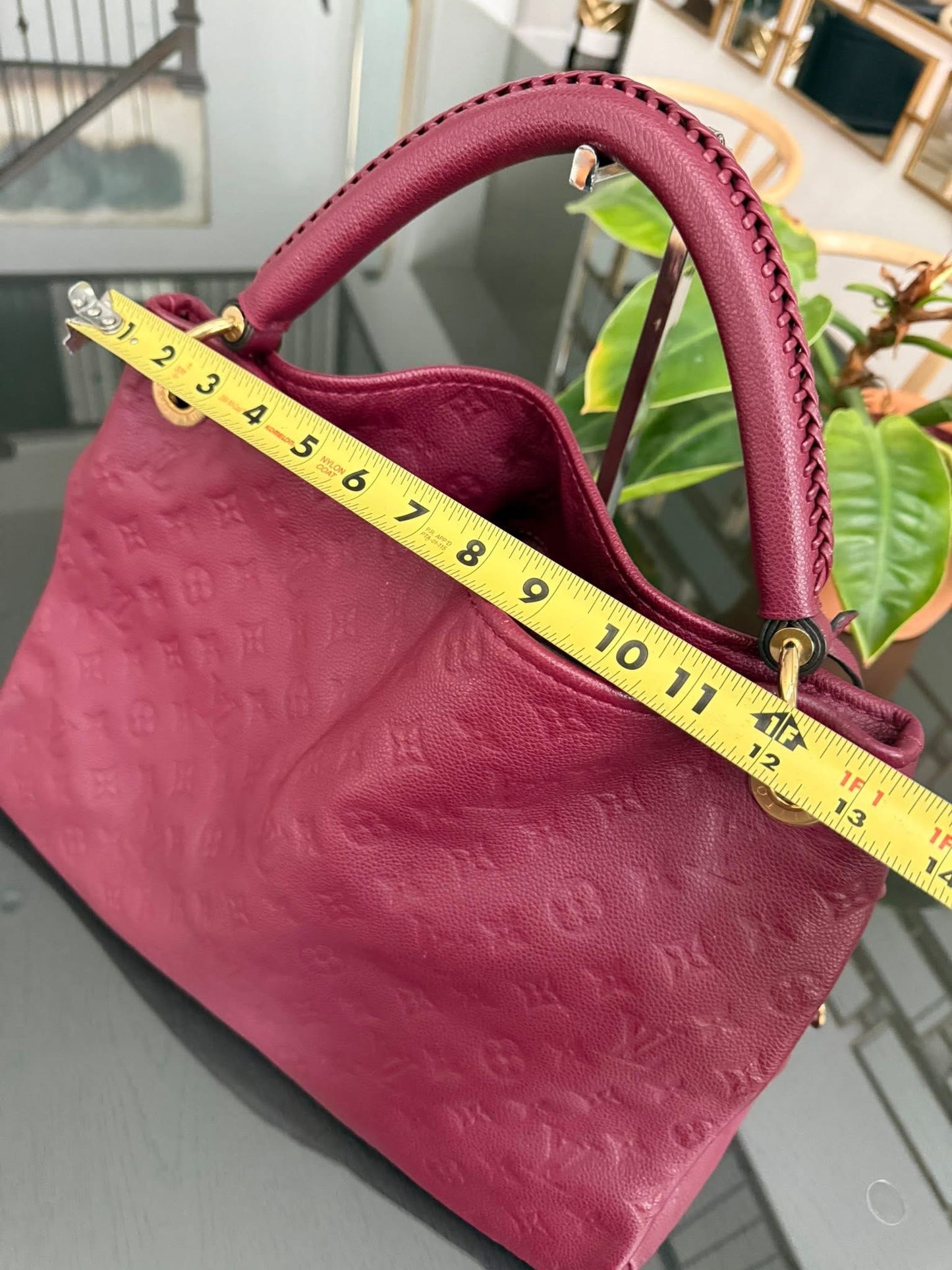 Artsy MM Empriente in Burgundy with Dustbag and Insert Organizer 📅 Year: 2017