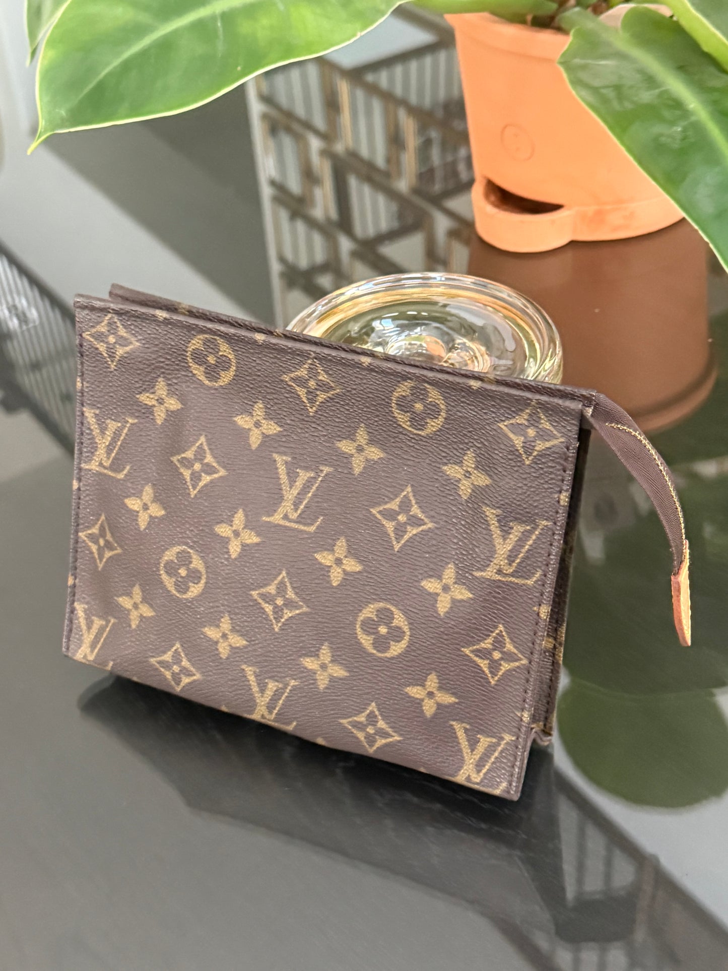 Toiletry 19 - 📅 Year 1989