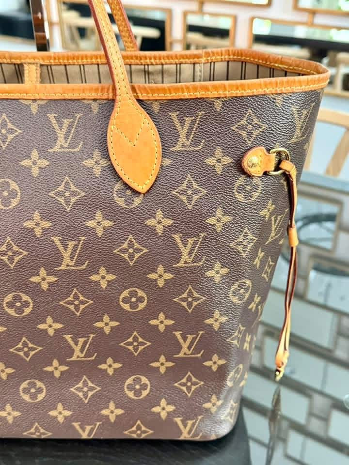 Neverfull MM in Monogram with Insert Organizer 🌺 📅 Year: 2015