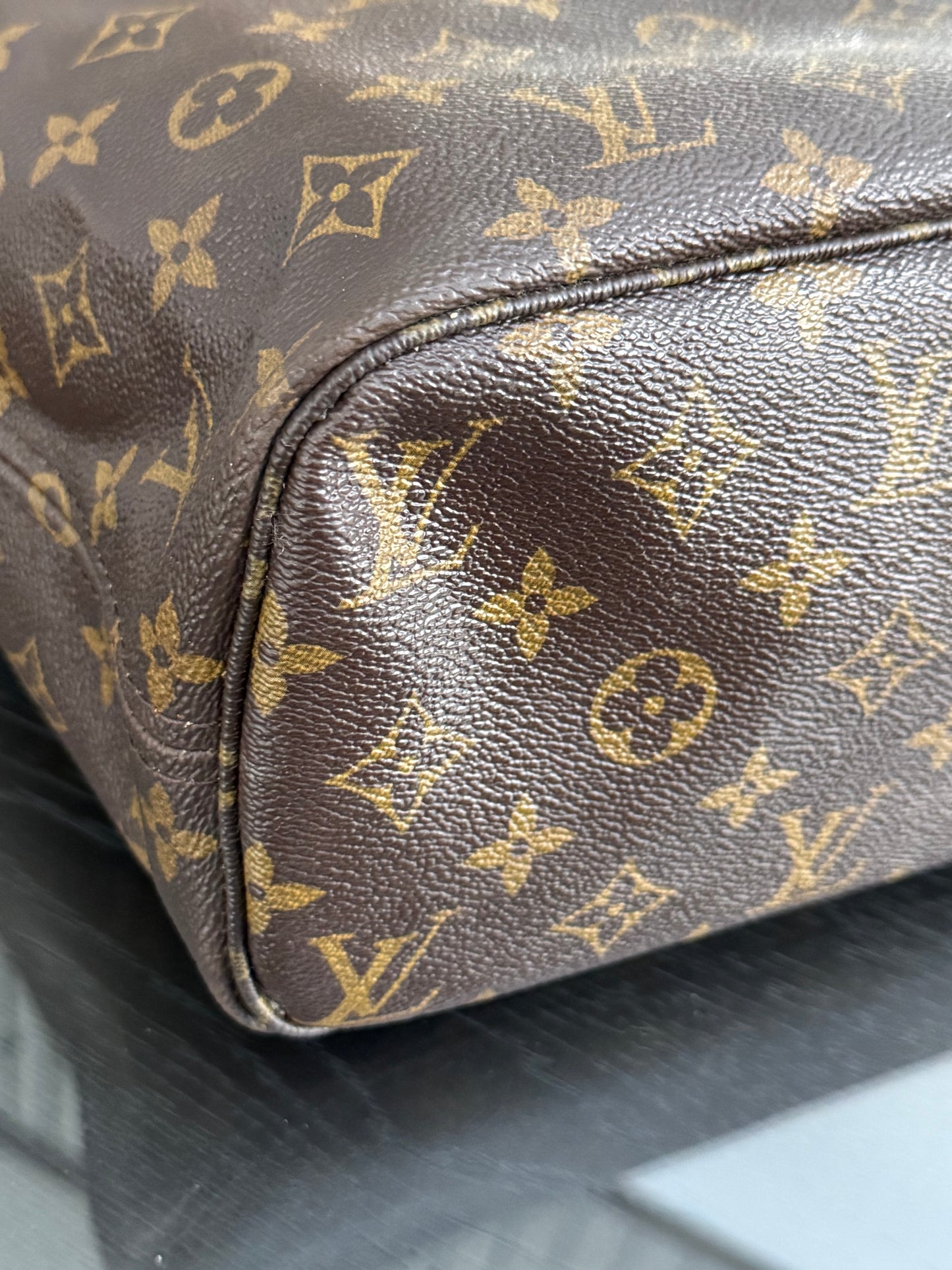 Neverfull PM with Dustbag -🗓️ Year: 2009