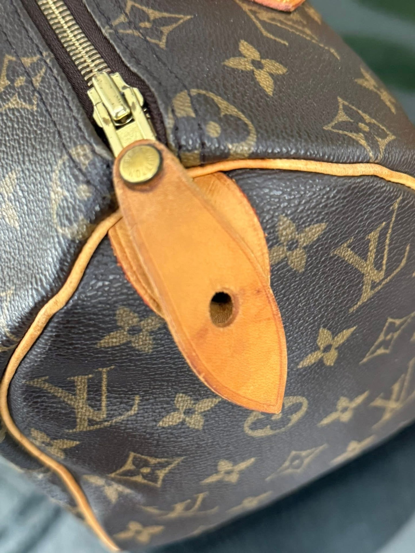 Speedy 25 in Monogram with Lock 🔐 and Key 🗓️ Year: 2005