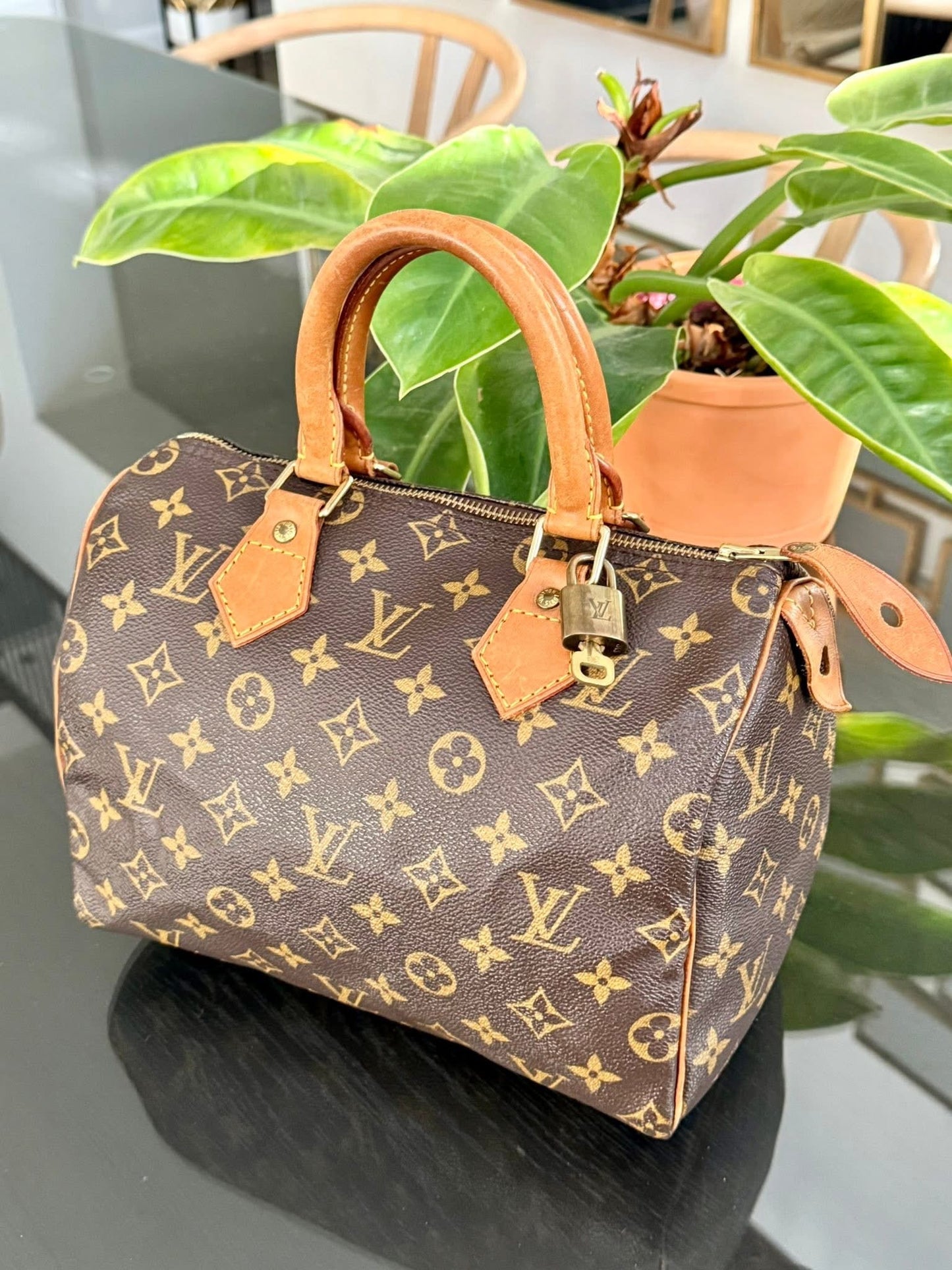 Speedy 25 in Monogram with Lock 🔐 and Key -🗓️ Year: 1994