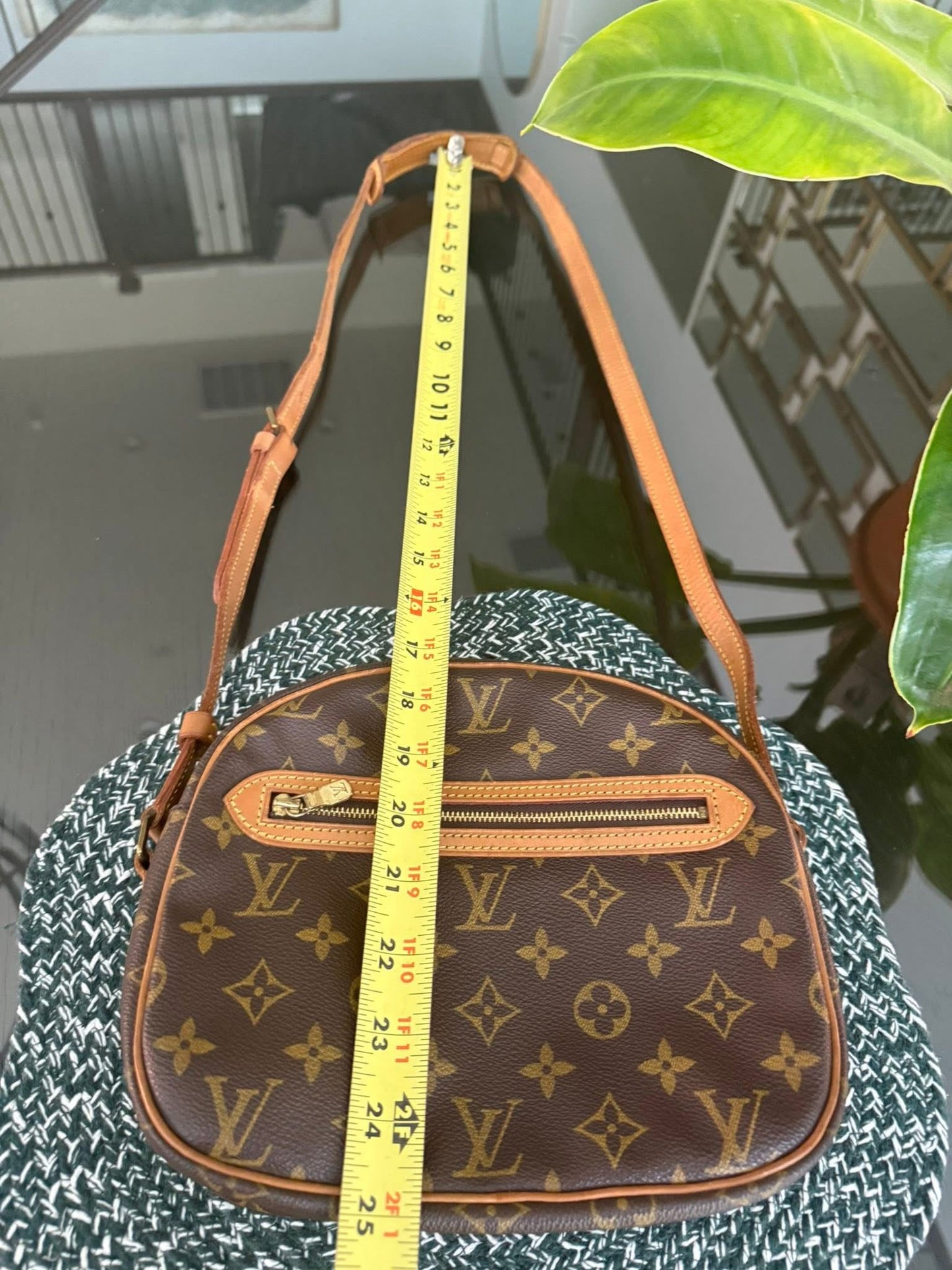 Senlis Crossbody - 🗓️