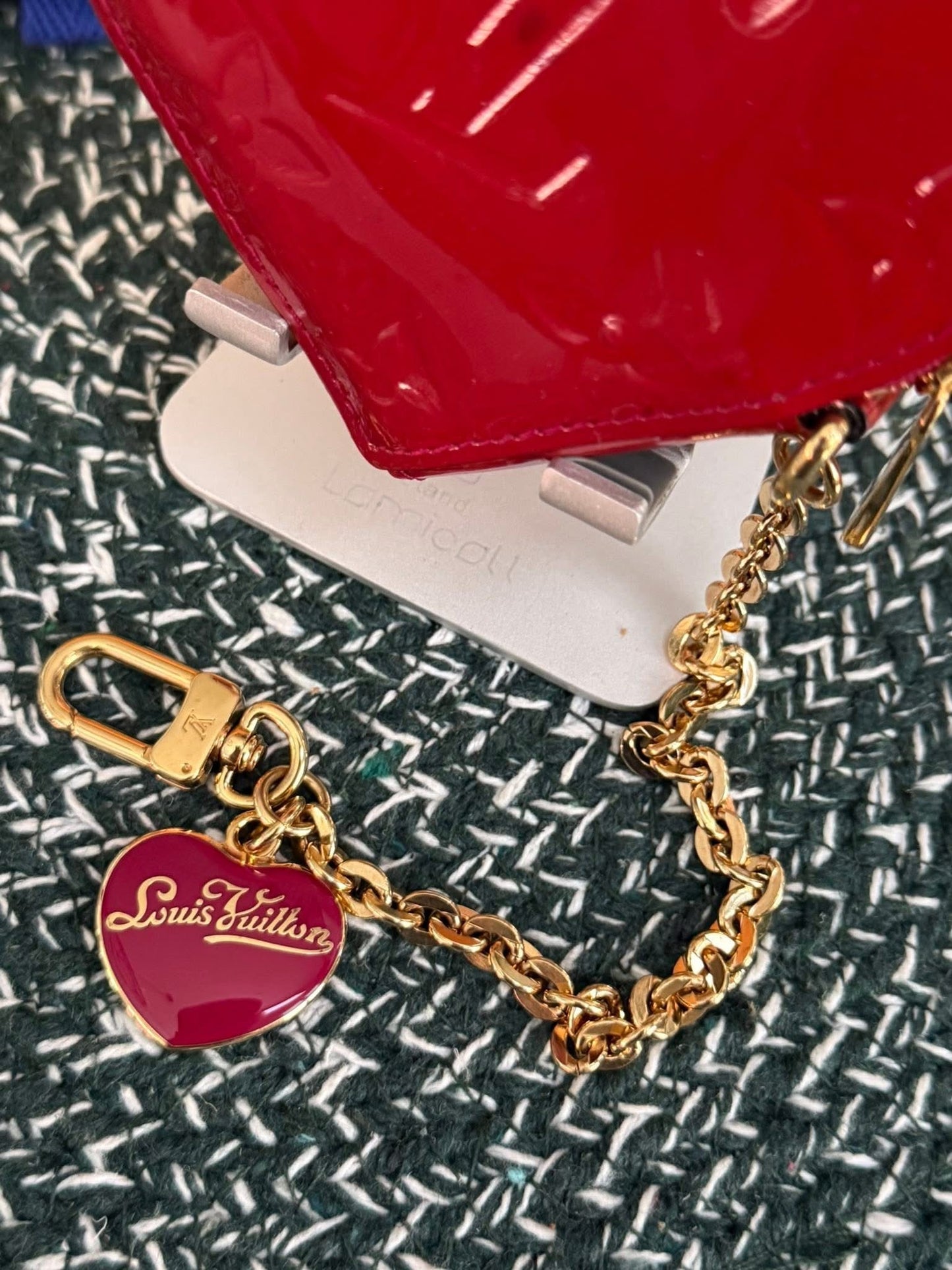 Vernis Heart Coin Purse with Box 🗓️ Year: 2012