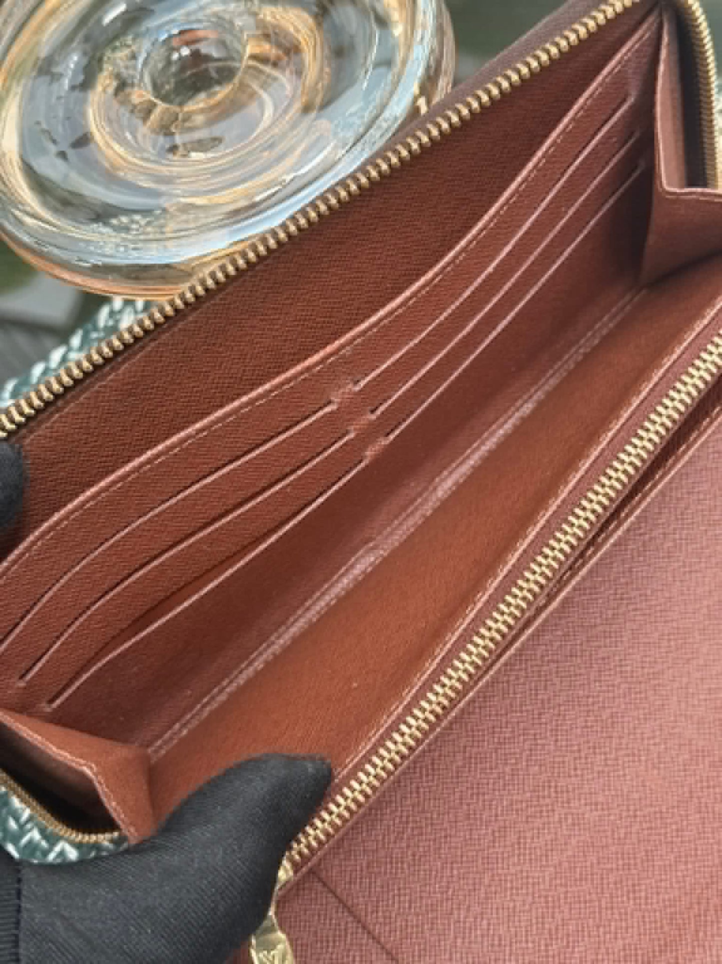 Monogram Zippy Wallet Organizer 🗓️ Year: 2009