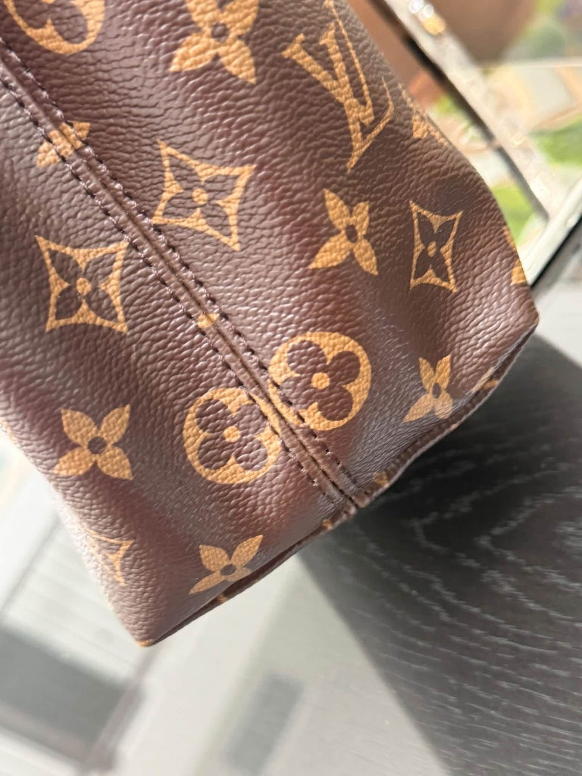 Graceful PM in Peony with Dustbag 📅 Microchipped
