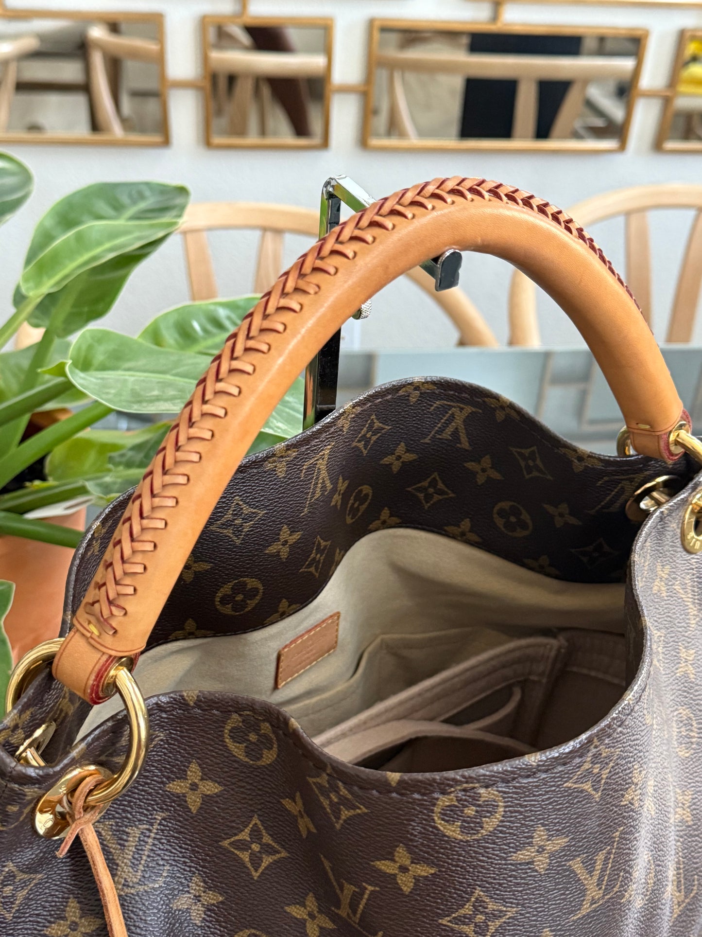 Artsy MM with Dustbag and Insert Organizer - 📅 Year: 2009