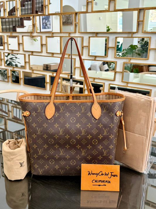 Neverfull MM with Dustbag and Insert Organizer 🗓️ Year: 2008