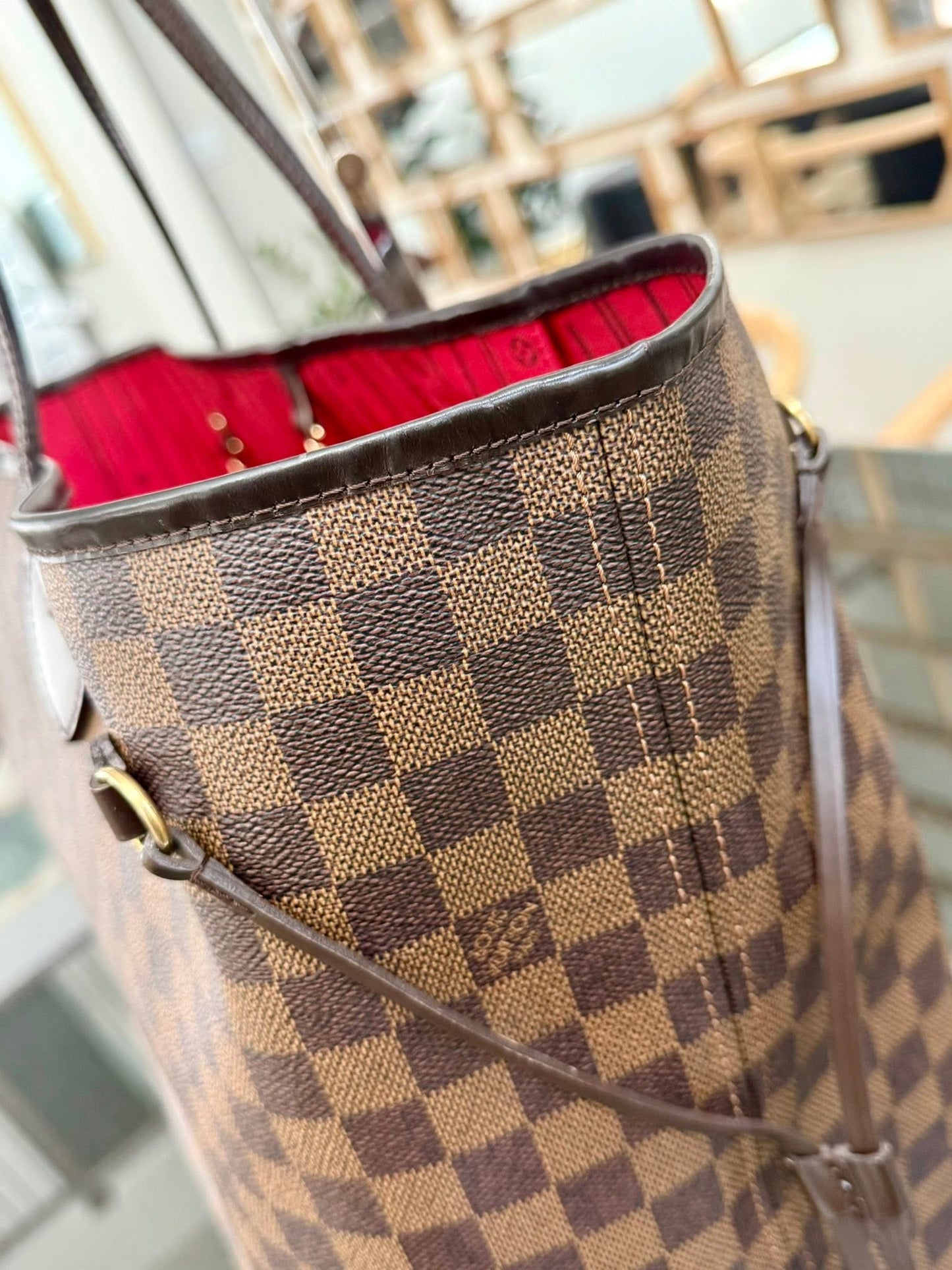 Neverfull GM in DE with Insert Organizer and Dustbag 🌺 📅 Year: 2009