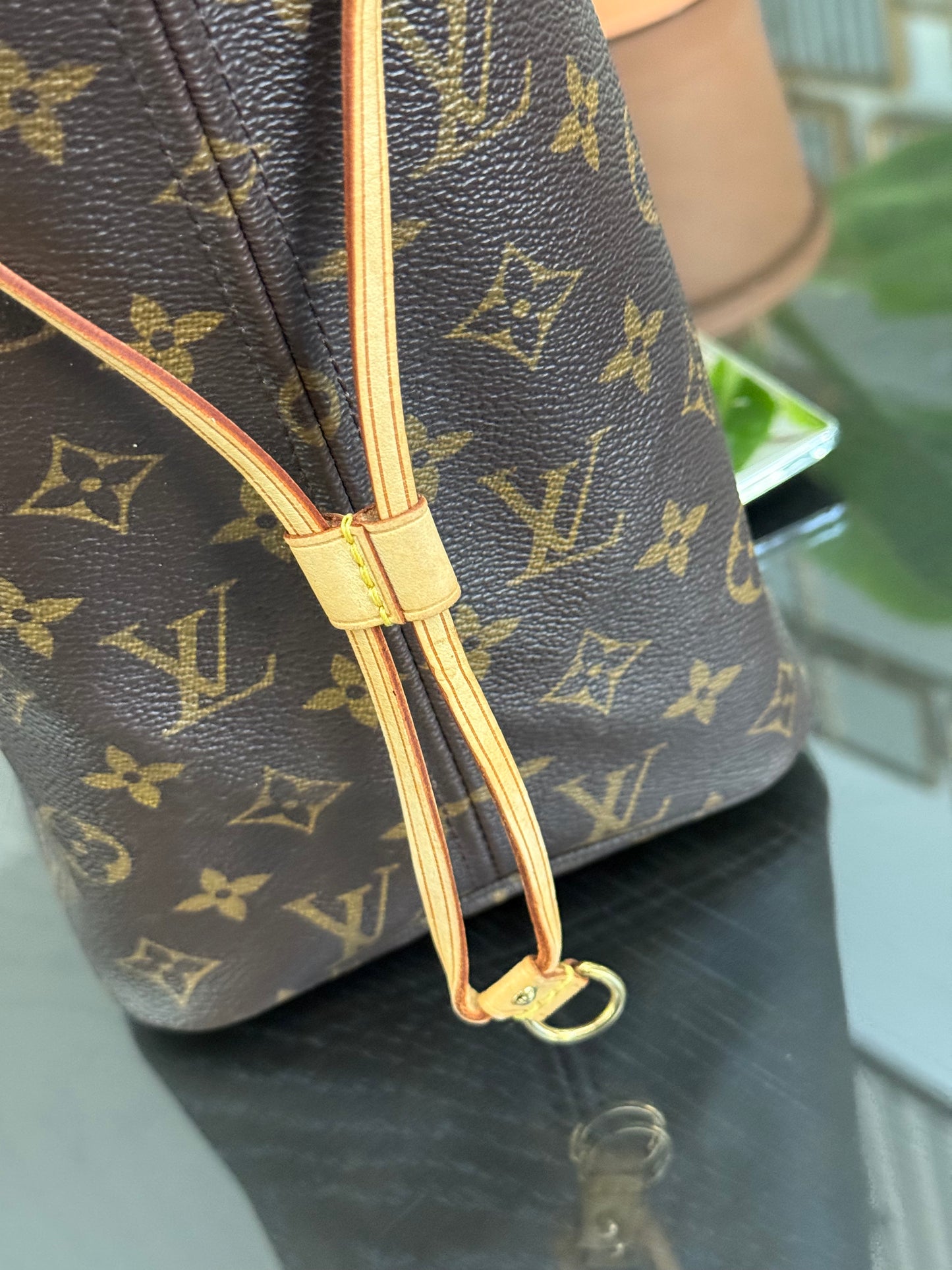Neverfull MM in Monogram with Dustbag 🗓️ Year: 2007