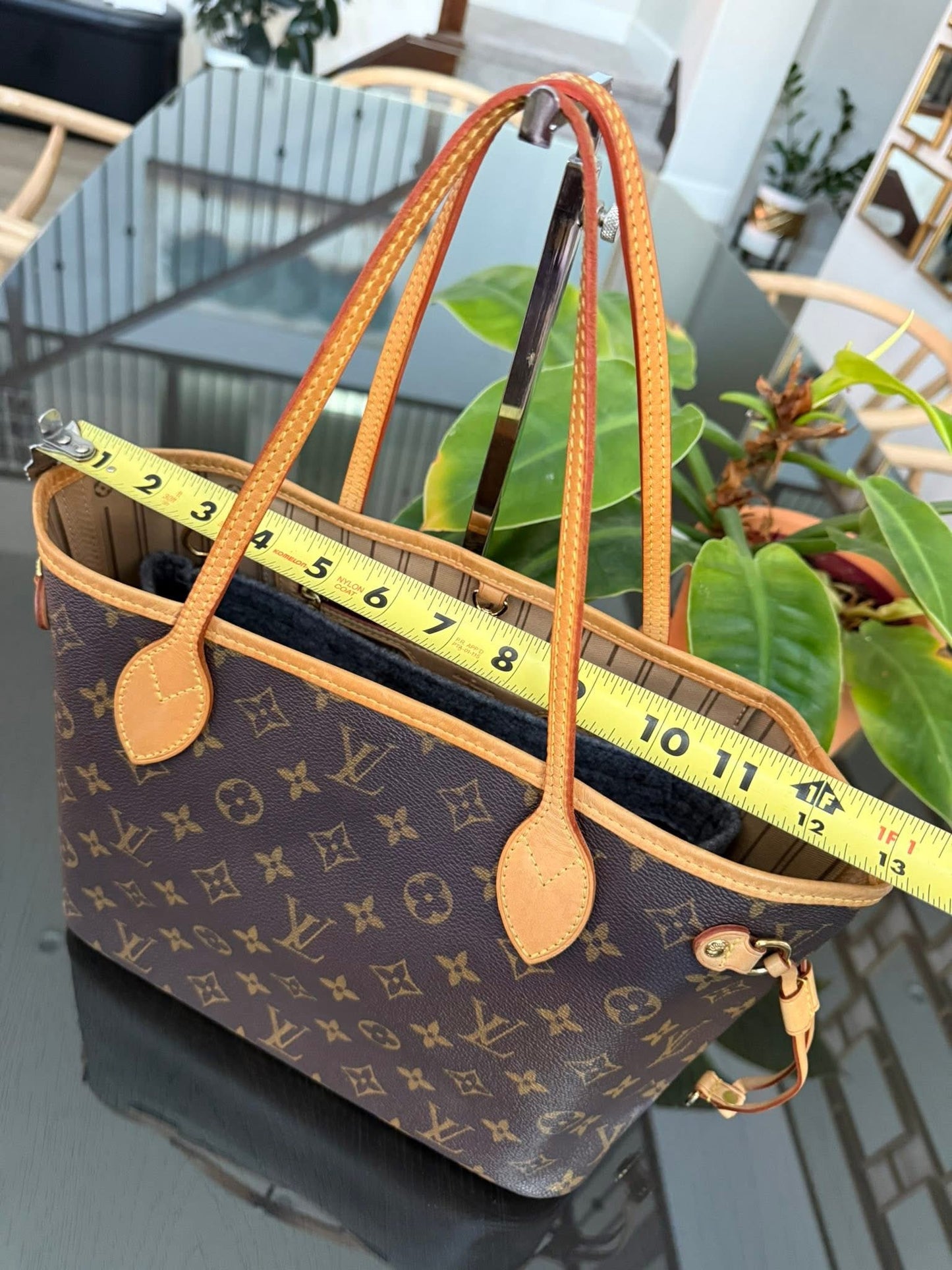 Neverfull PM in Monogram with Dustbag and Insert Organizer 🗓️ Year: 2007