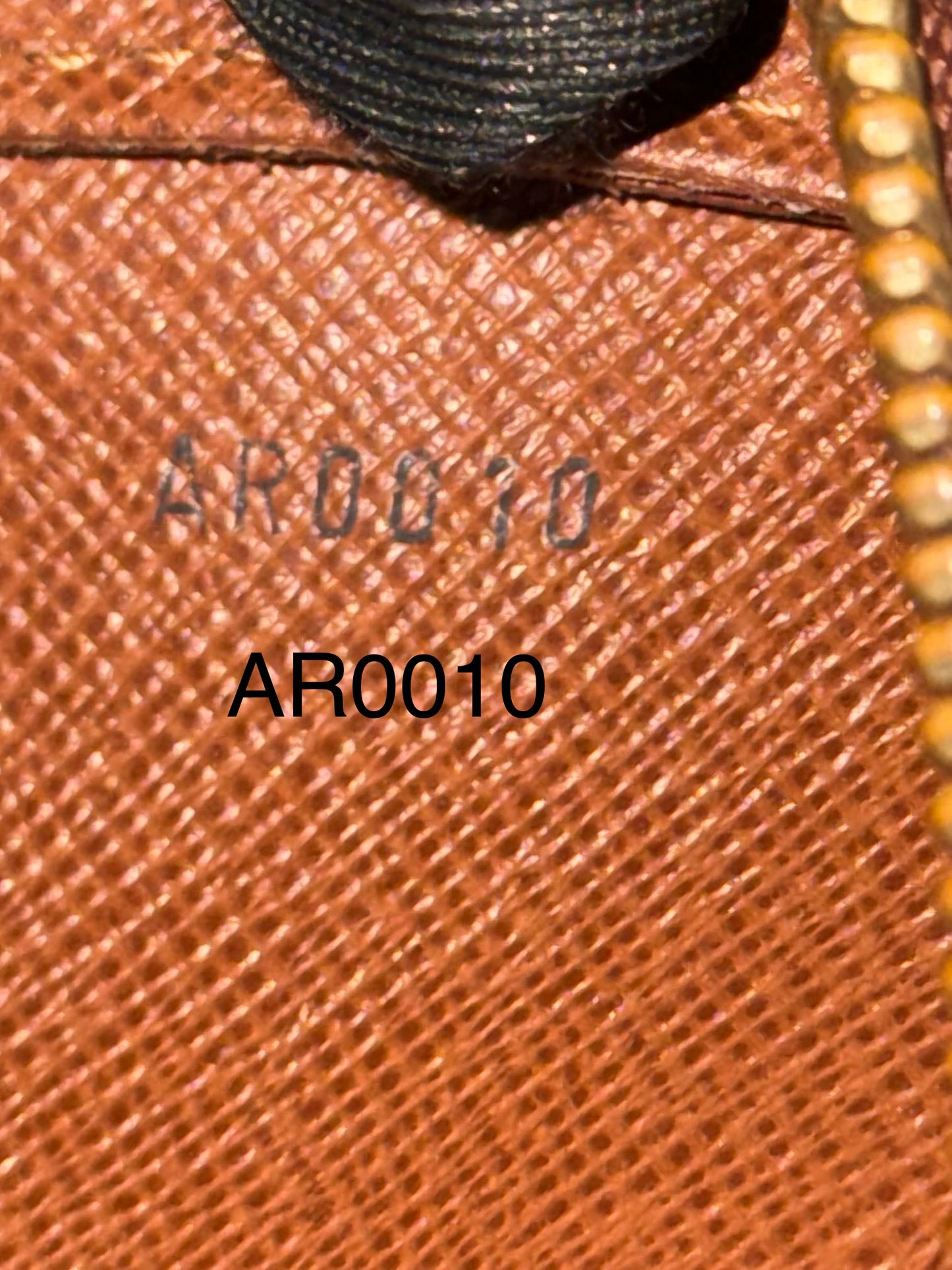 Orsay Clutch 🗓️ Year: 2000