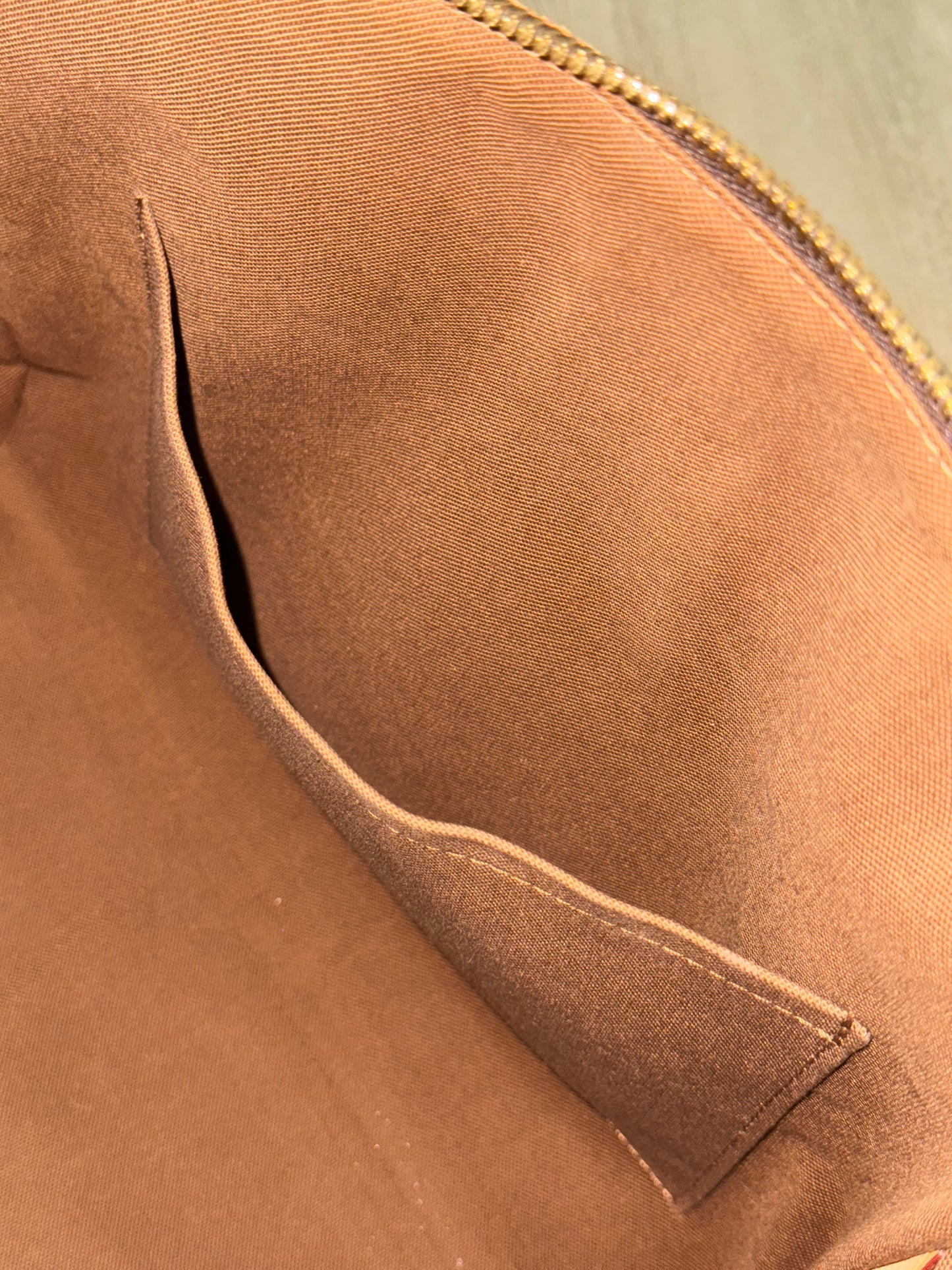 Tivoli GM with Dustbag and Insert Organizer 🗓️ Year: 2011