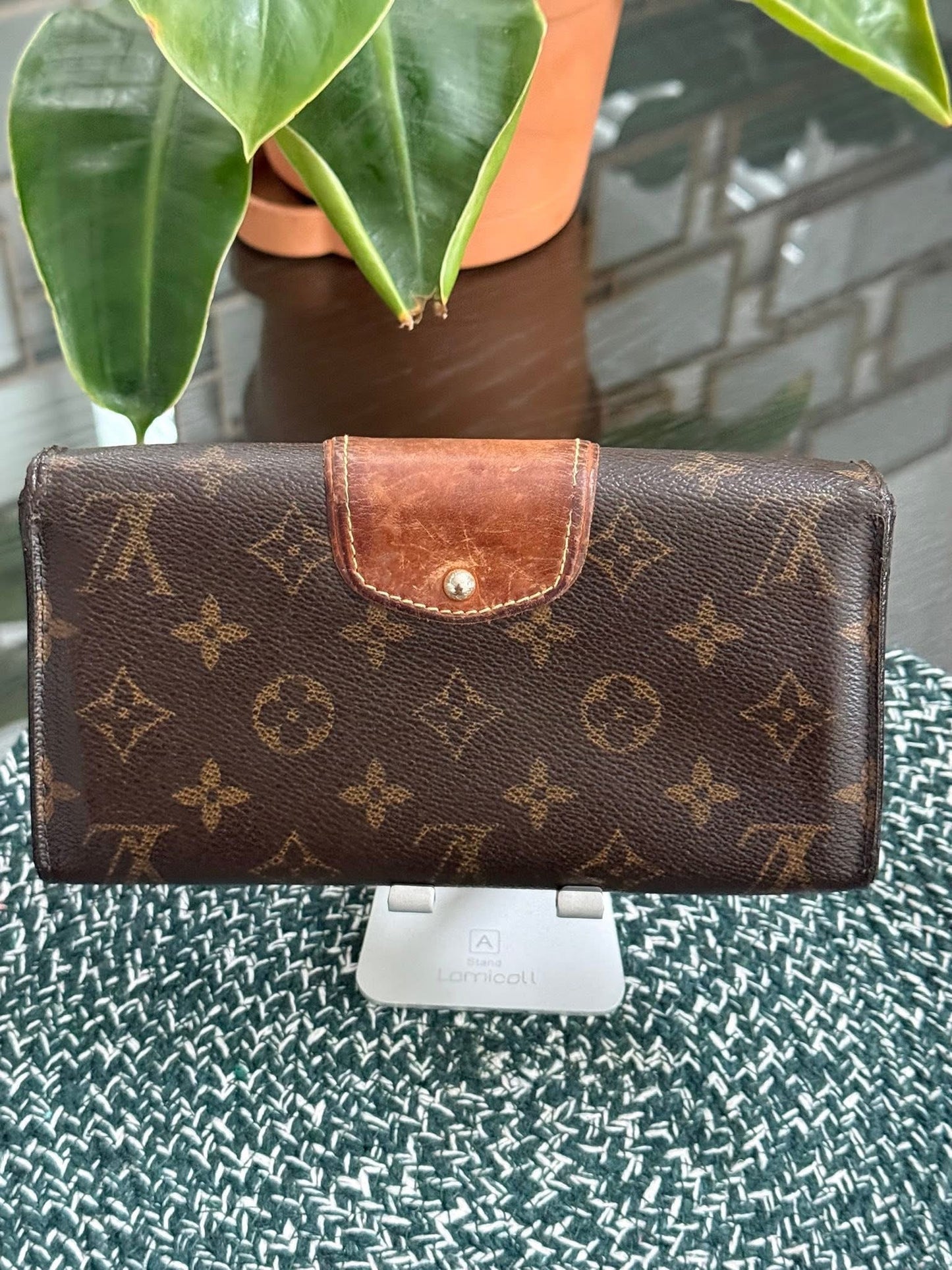 Boetie Long Wallet with 16 Cardholders 🗓️ Year: 2012