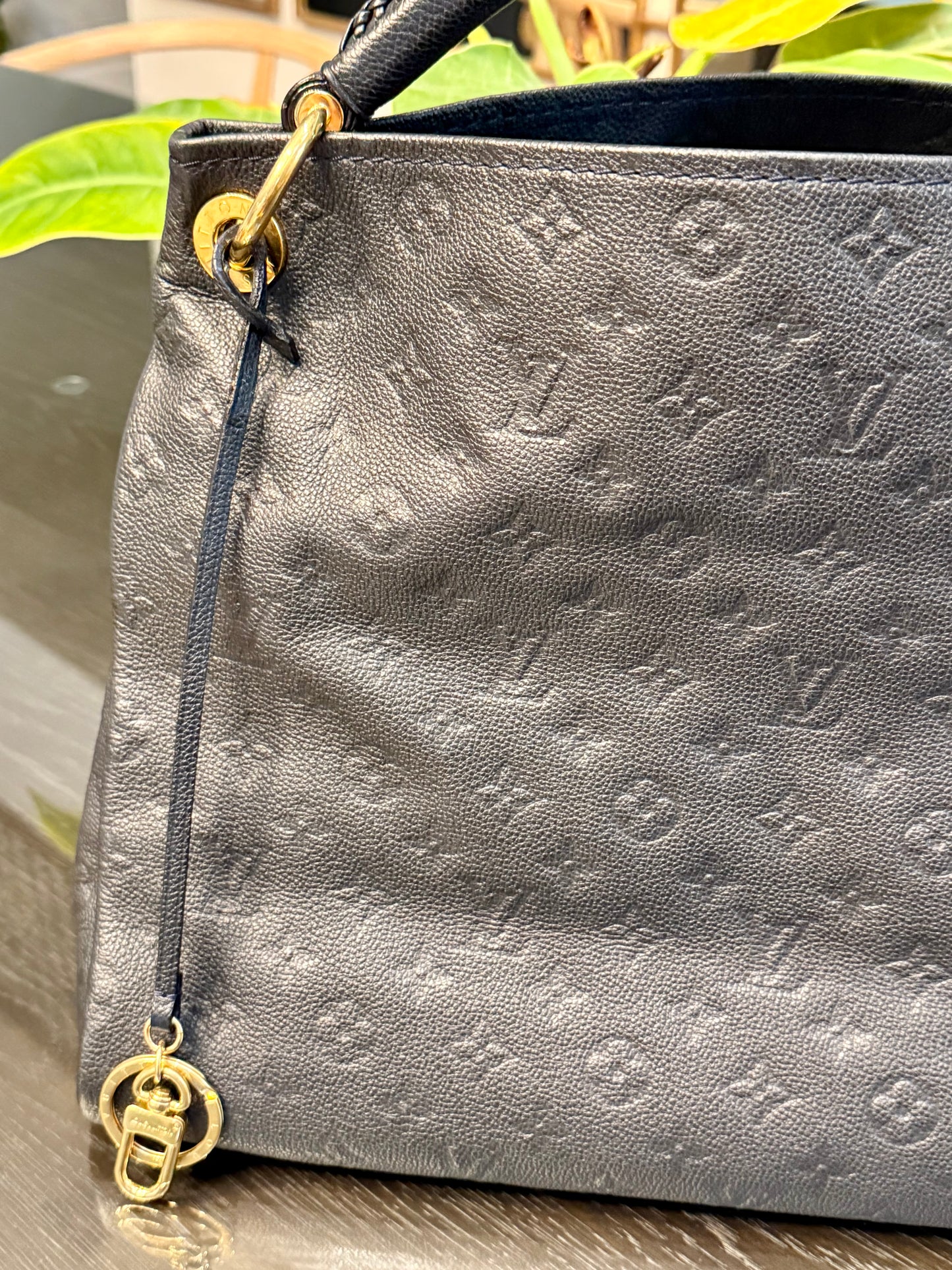 Artsy MM Empriente in Black/ Dark Blue with Dustbag and Insert Organizer 📅 Year: 2011