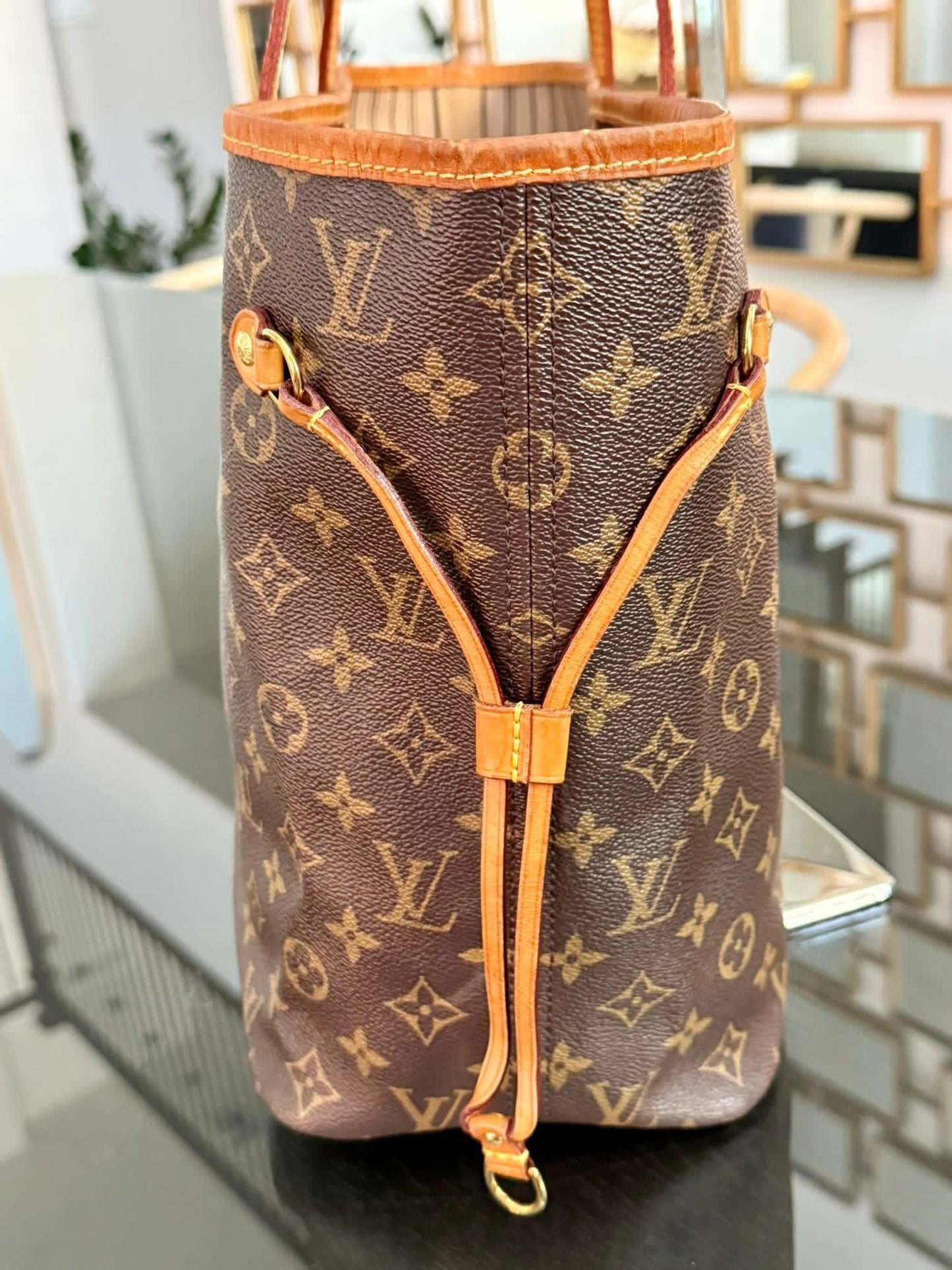 Neverfull MM in Monogram with Insert Organizer 🌺 📅 Year: 2015