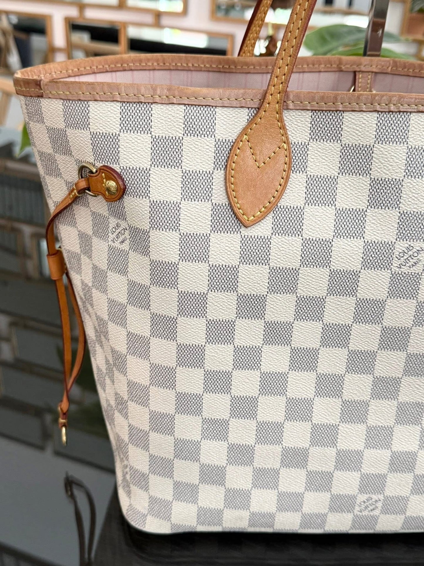 Neverfull MM Azur in Rose Ballerine with Dustbag and Insert Organizer 🌺 📅 Year: 2019