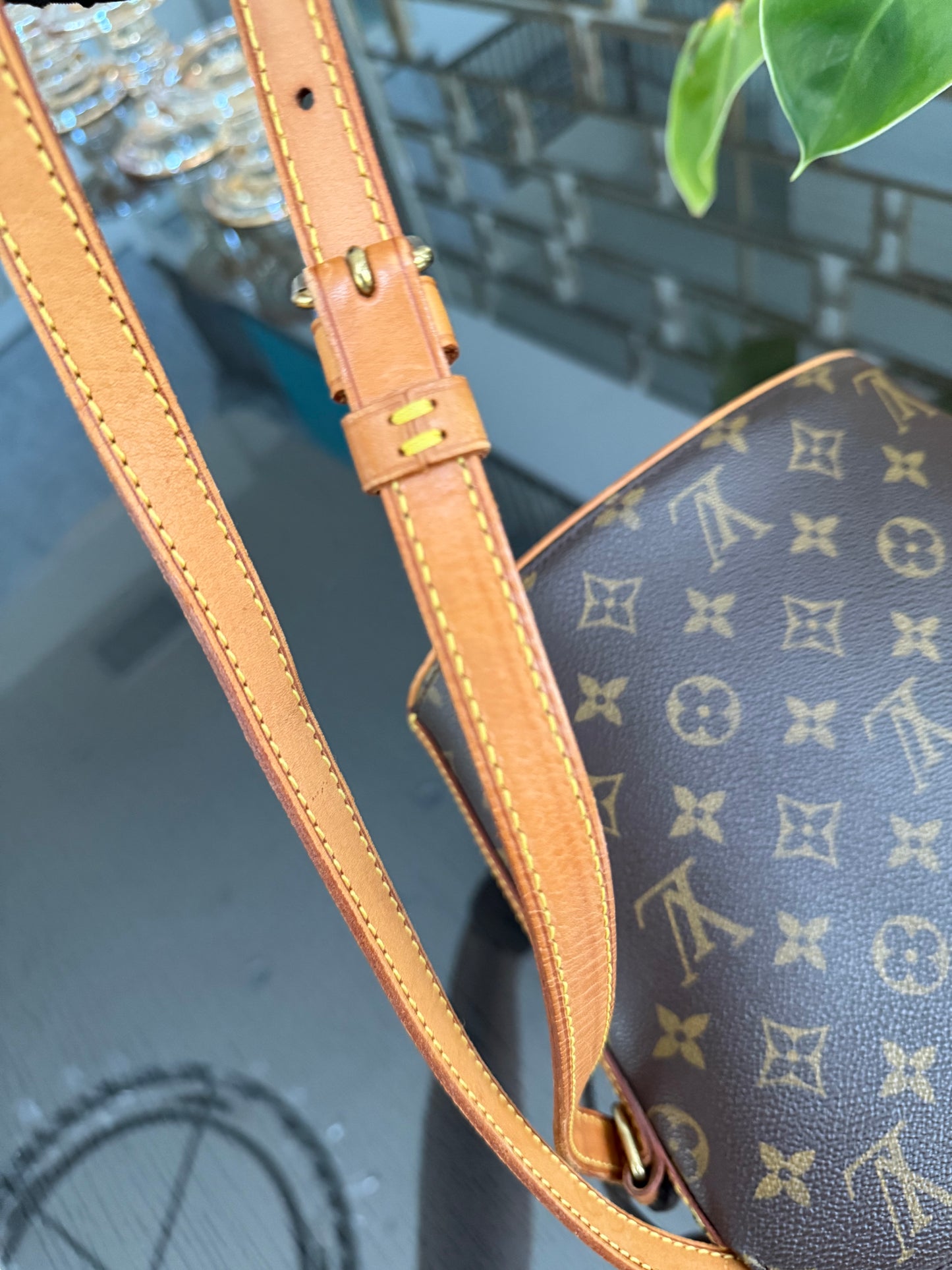 Drouot Crossbody 📅 Year: 2000