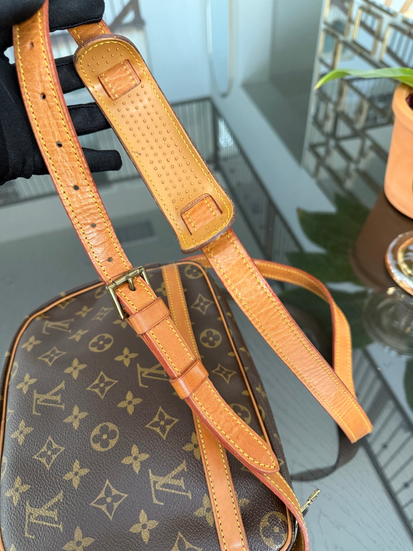 Jeaunefille GM Crossbody - 📅 Year: 1988