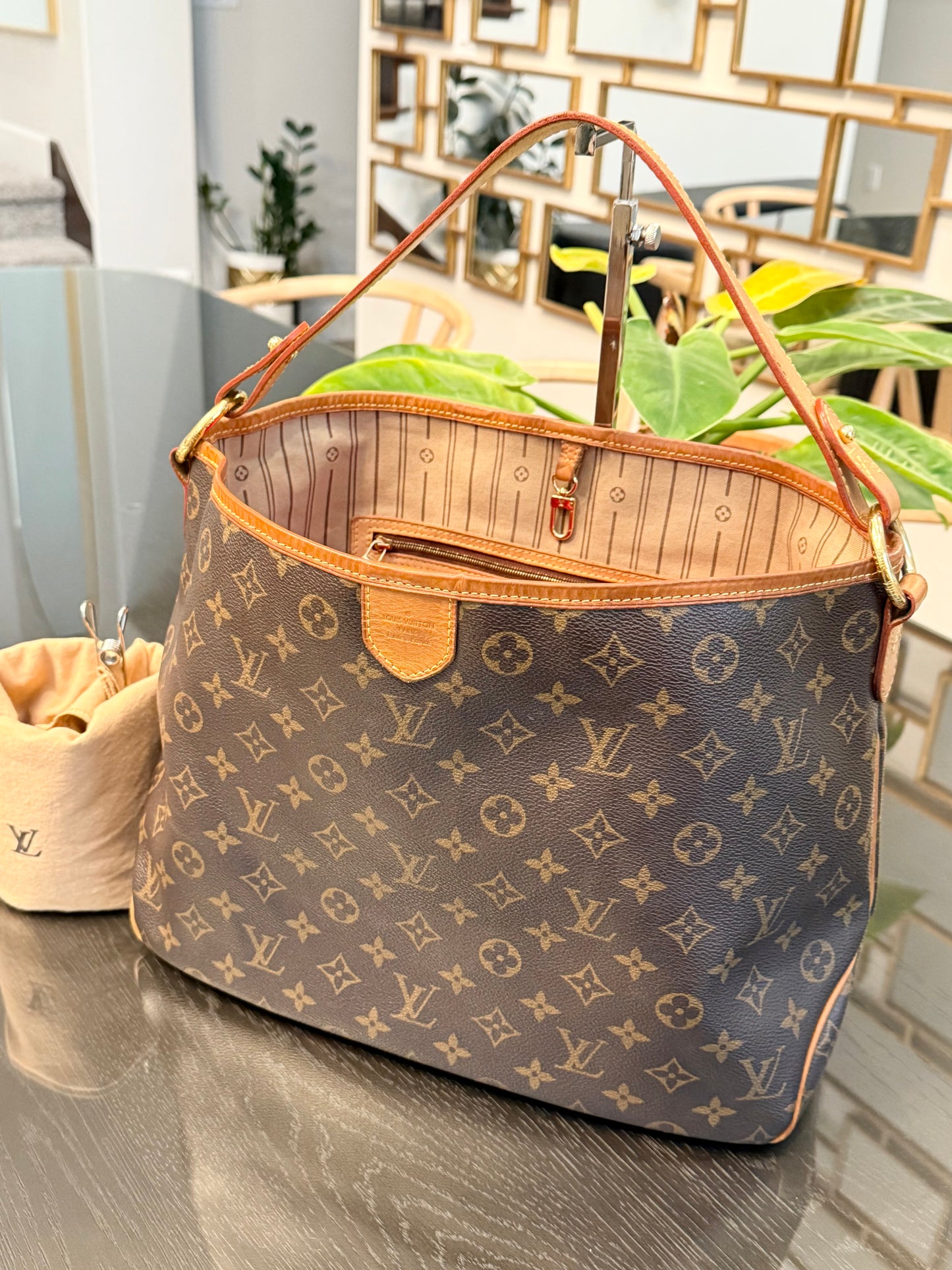 Delightful PM with Dustbag 📅 Year: 2012