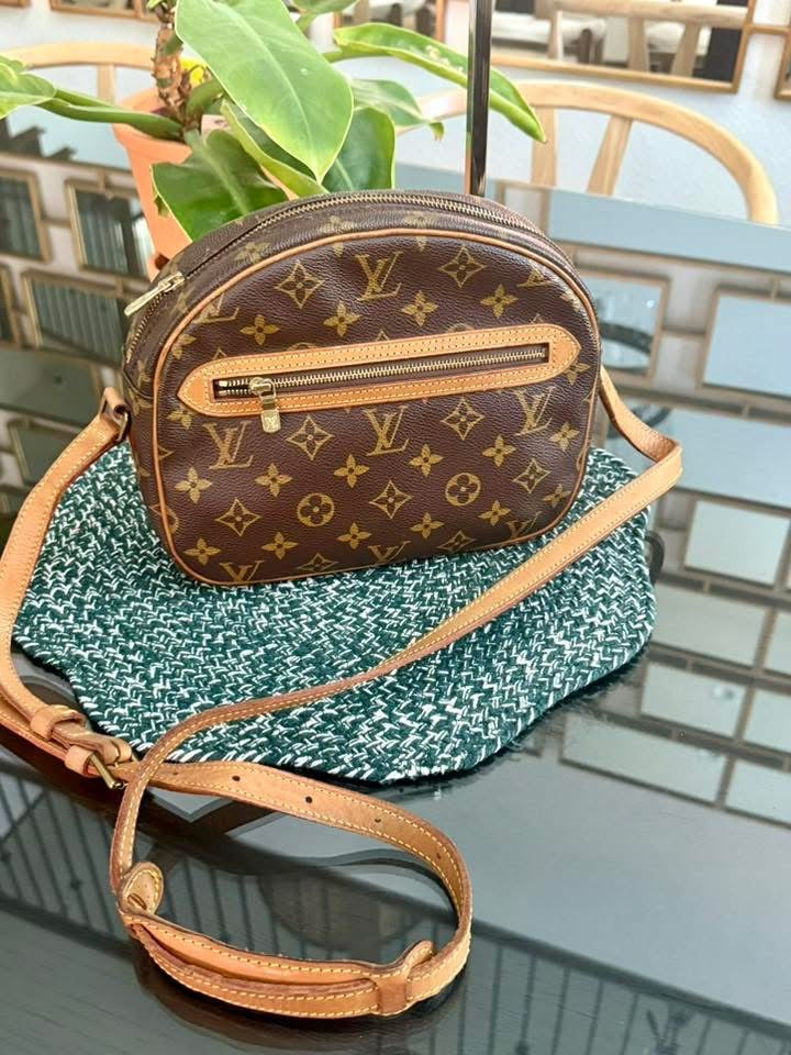 Senlis Crossbody - 🗓️
