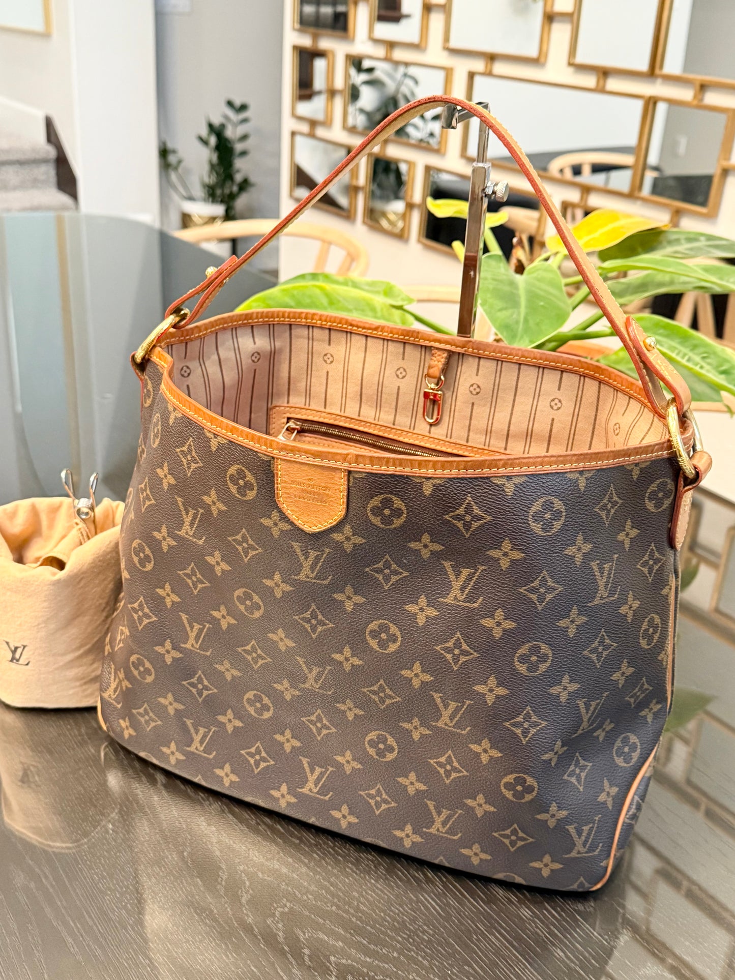 Delightful PM with Dustbag 📅 Year: 2012