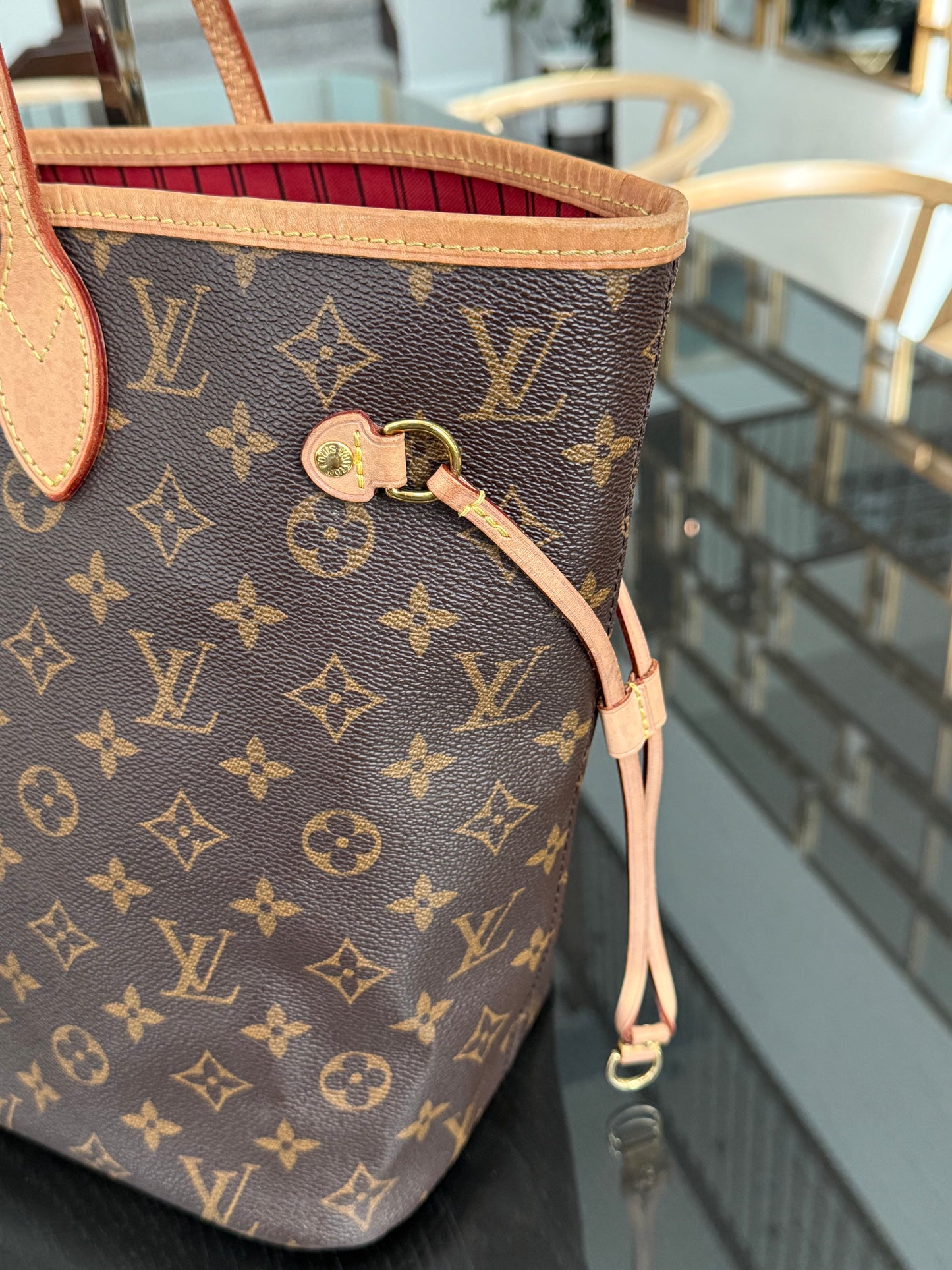 Neverfull MM Monogram in Cerise interior with Dustbag and Insert Organizer 📅 Year: 2020