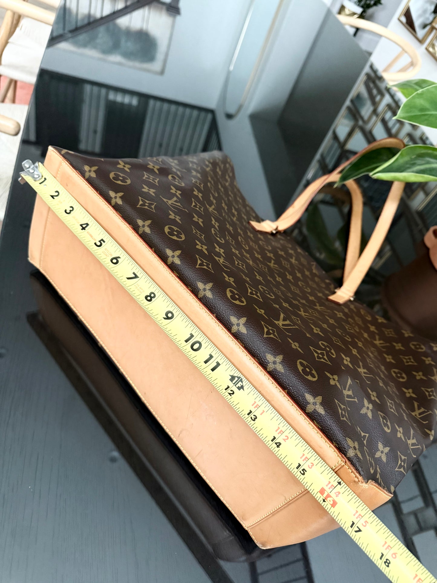 Cabas Alto in Monogram 🗓️ Year: 2002