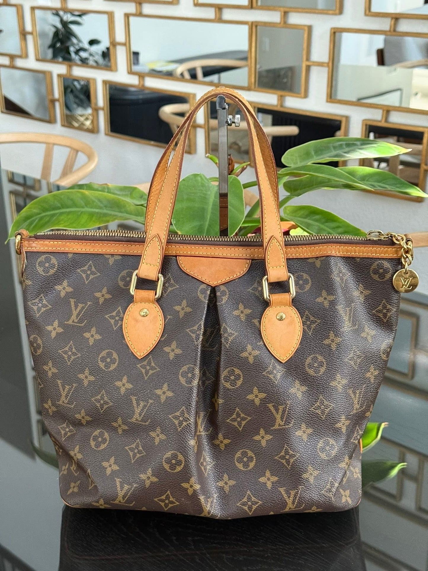 Palermo PM with Original Strap 
Dustbag 📅 Year: 2010
