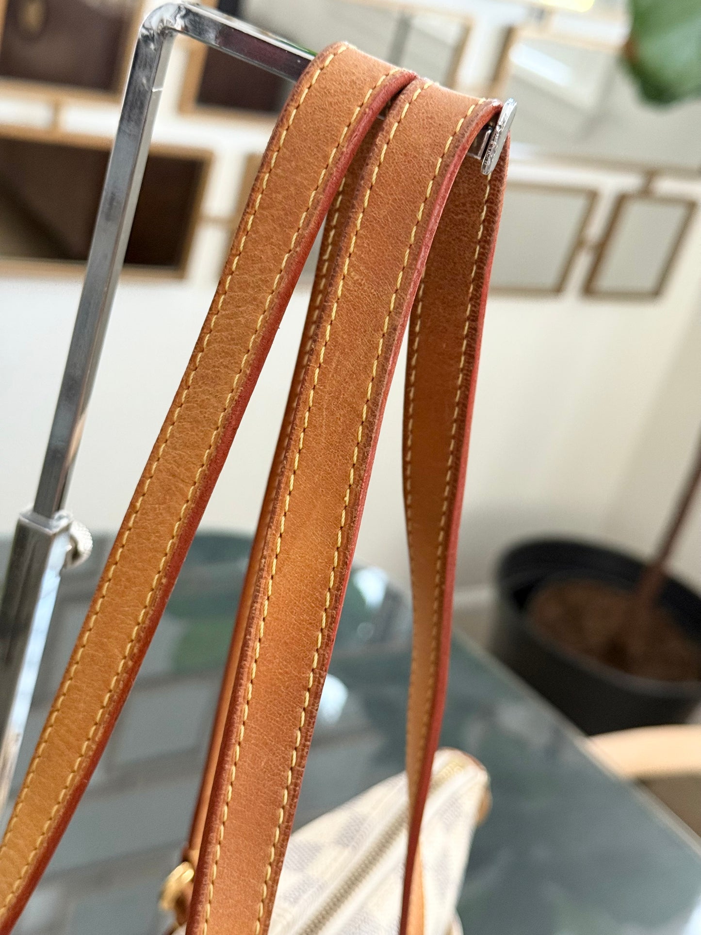 Totally PM Azur with Dustbag 📅 Year: 2011