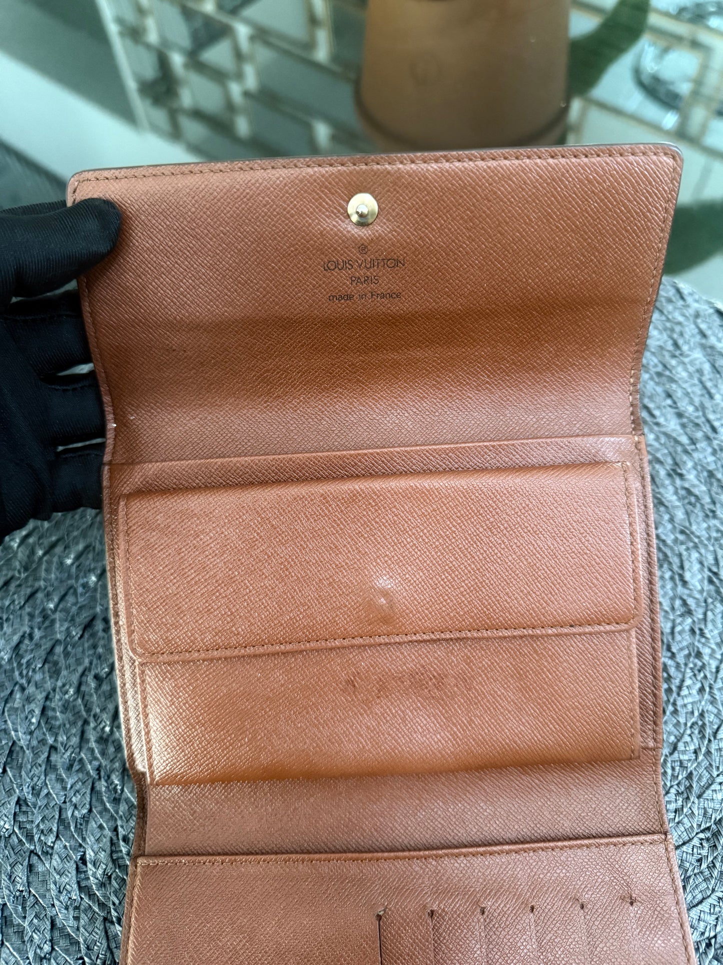 Etui Wallet Passport Holder in Monogram with 6 Cardholders 🗓️ Year: 1998