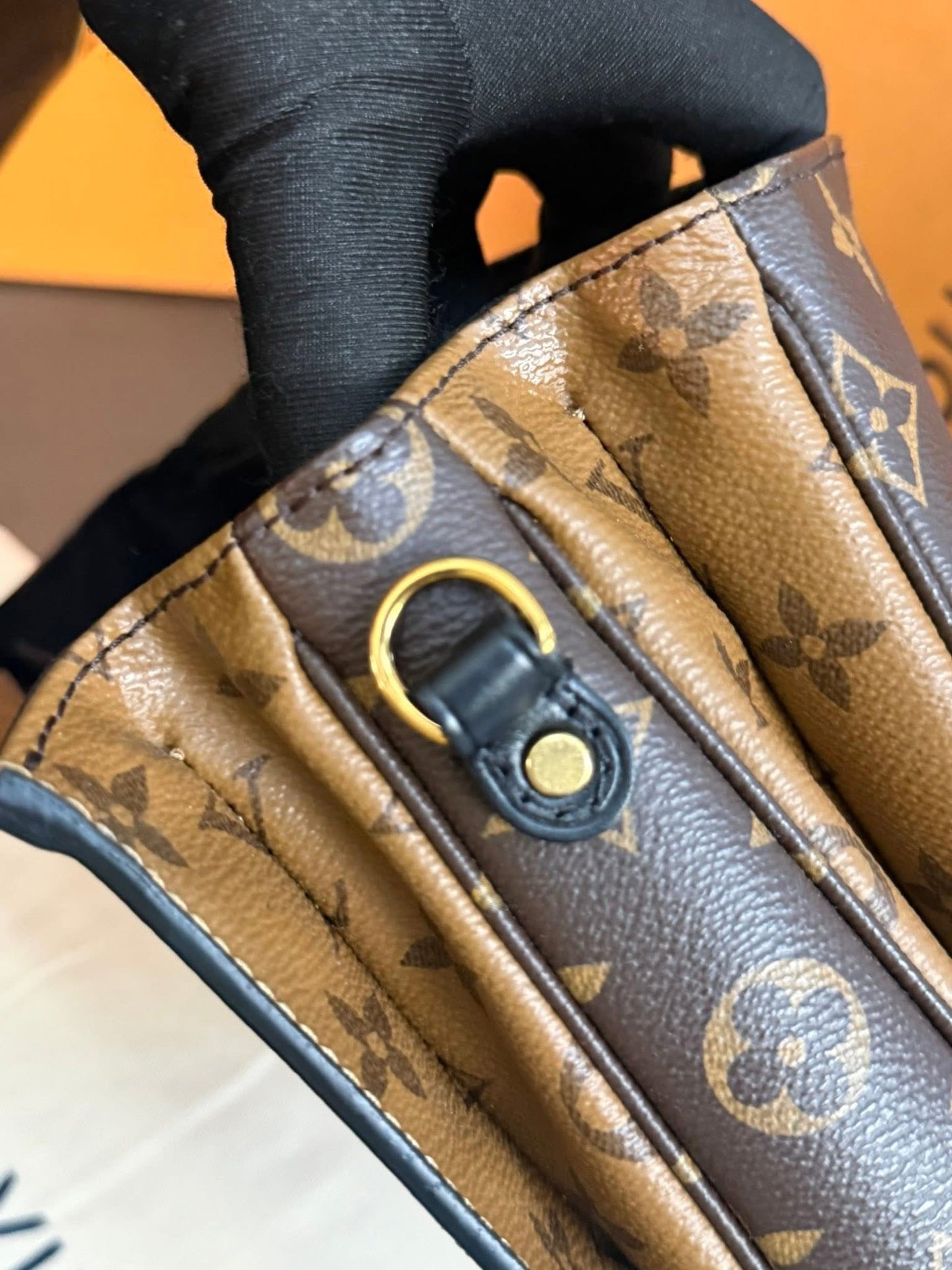Pochette Metis Reverse in Monogram with Original Strap, Box, Dustbag and Paper bag 🗓️ Year 2019