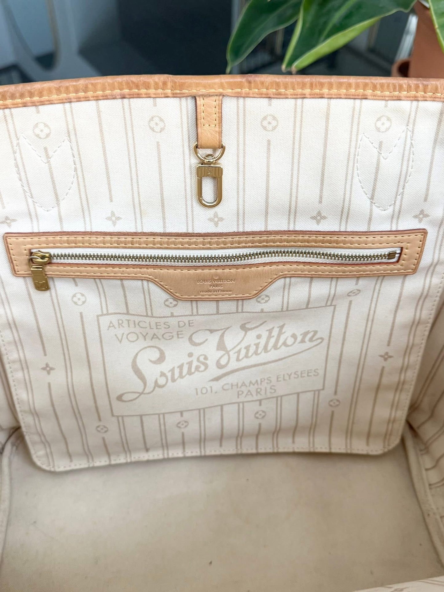 Neverfull MM Azur with Insert Organizer 📅 Year: 2011