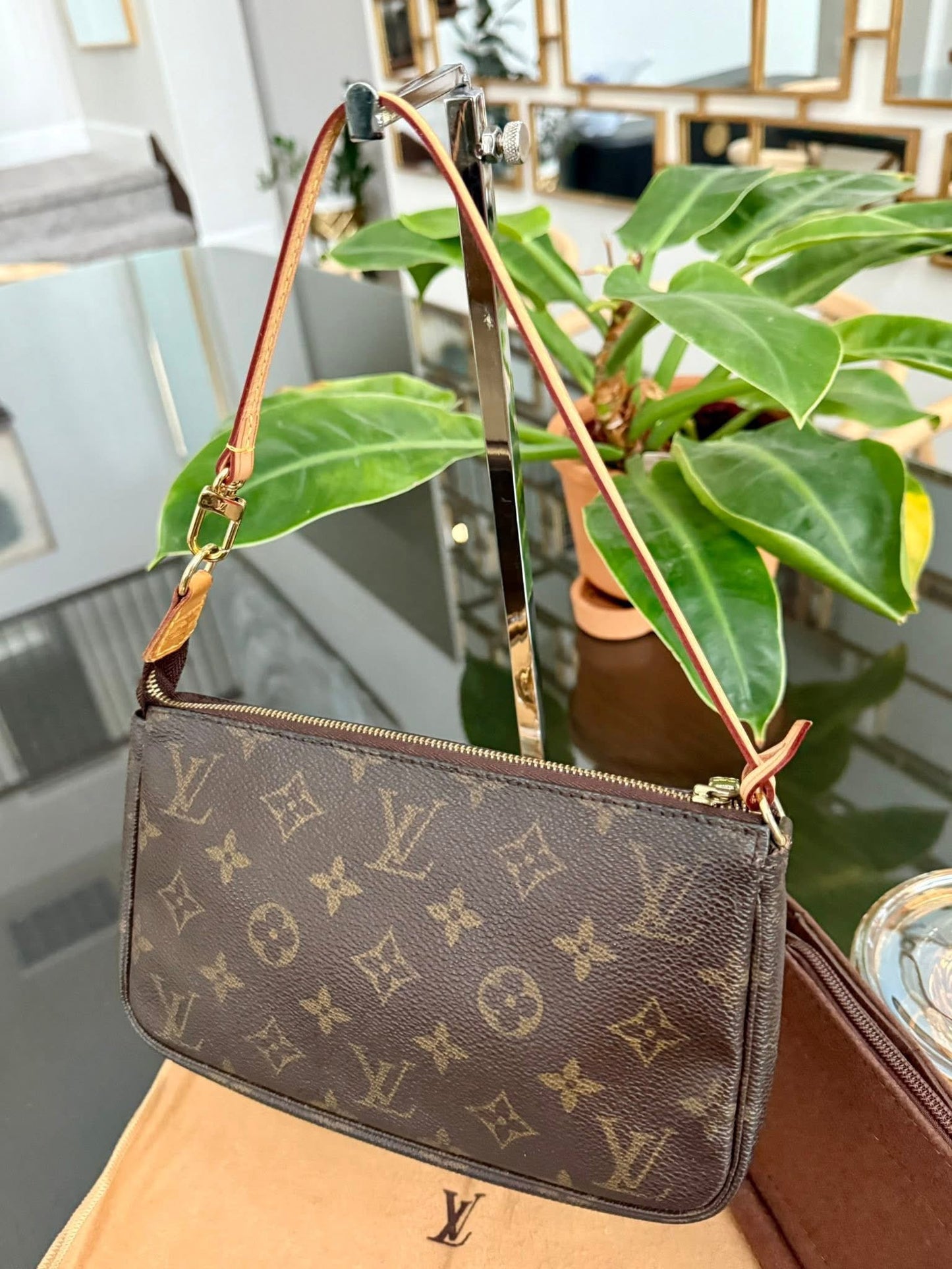 Pochette Accessories with Dustbag and Insert organizer -🗓️ Year: 2000