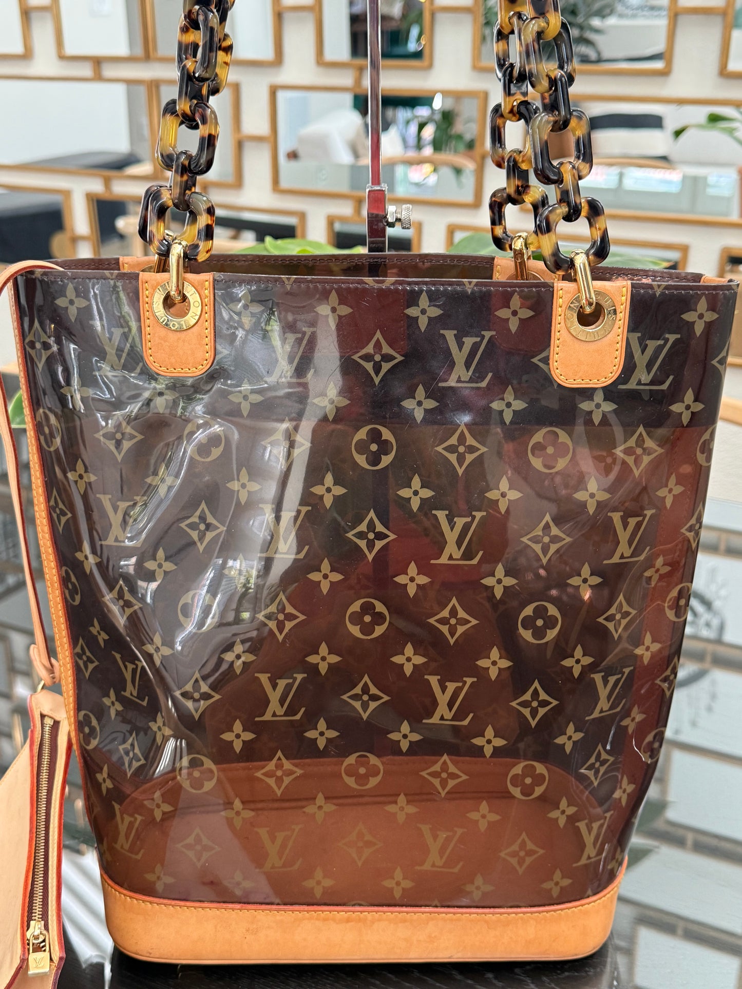 Sac Ambre Vinyl MM Bucket with Pouch 📅 Year: 2003